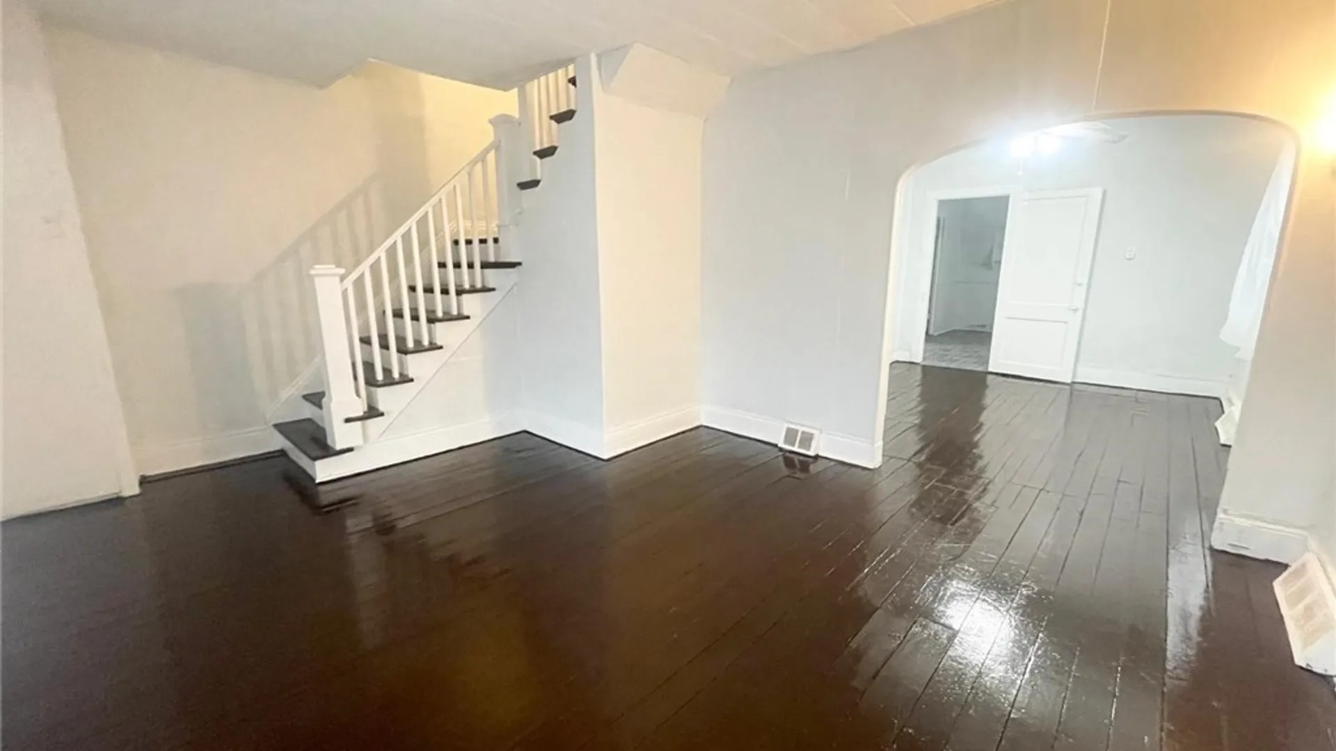 Property at 132 E Utica Street, Buffalo, NY 14209 3