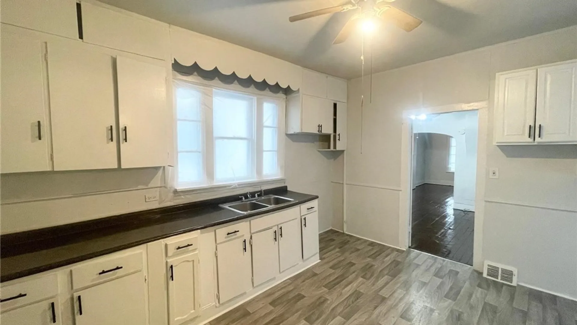 Property at 132 E Utica Street, Buffalo, NY 14209 7