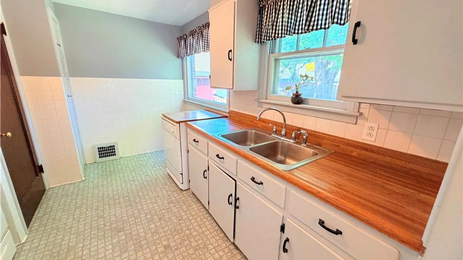 Property at 122 Turner Avenue, Buffalo, NY 14220 12
