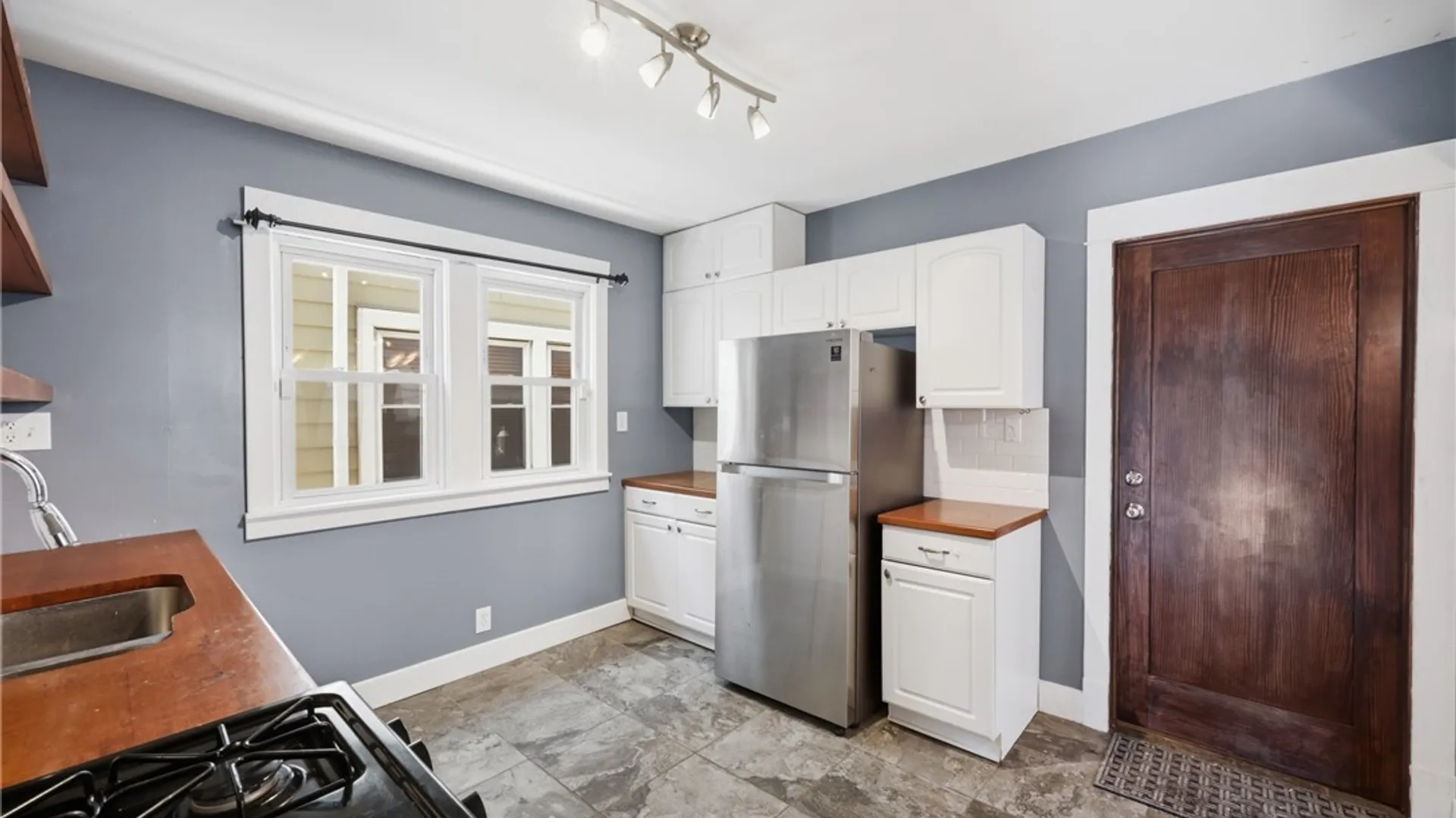 Property at 369 Colvin Avenue, Buffalo, NY 14216 15