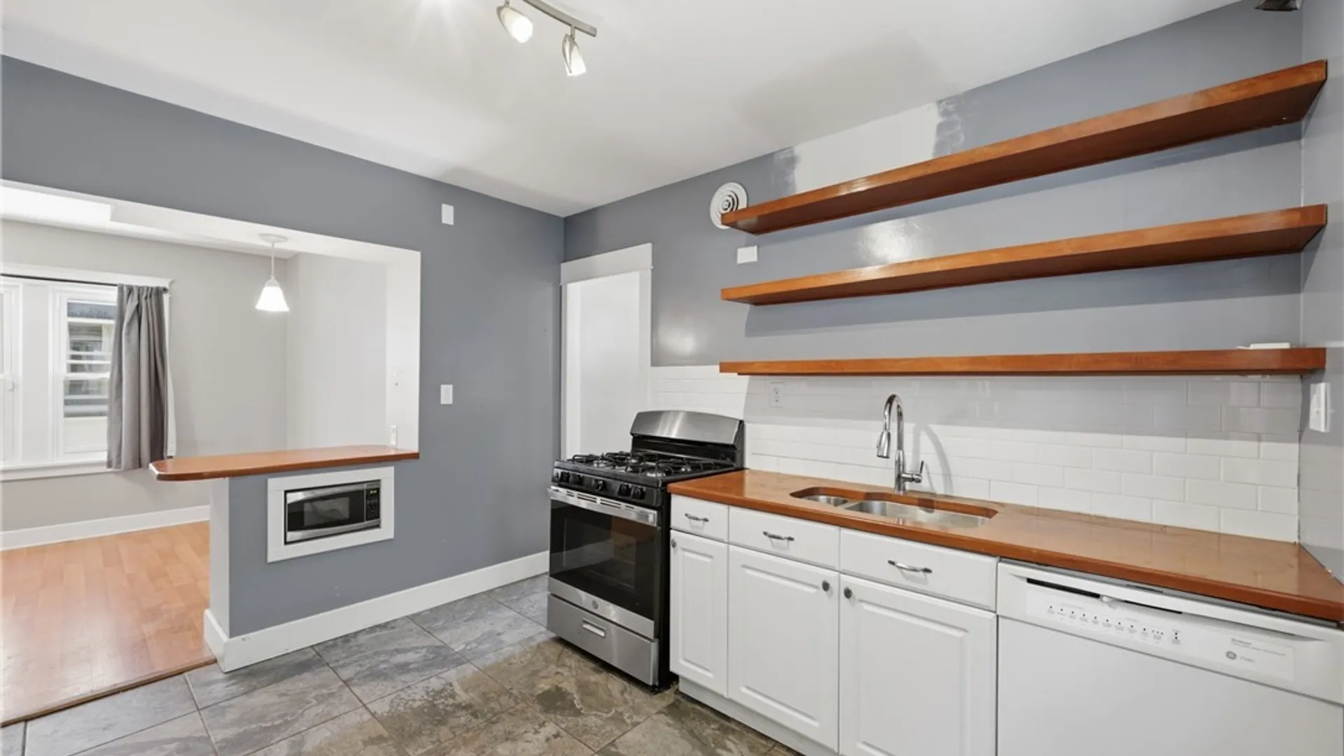 Property at 369 Colvin Avenue, Buffalo, NY 14216 16