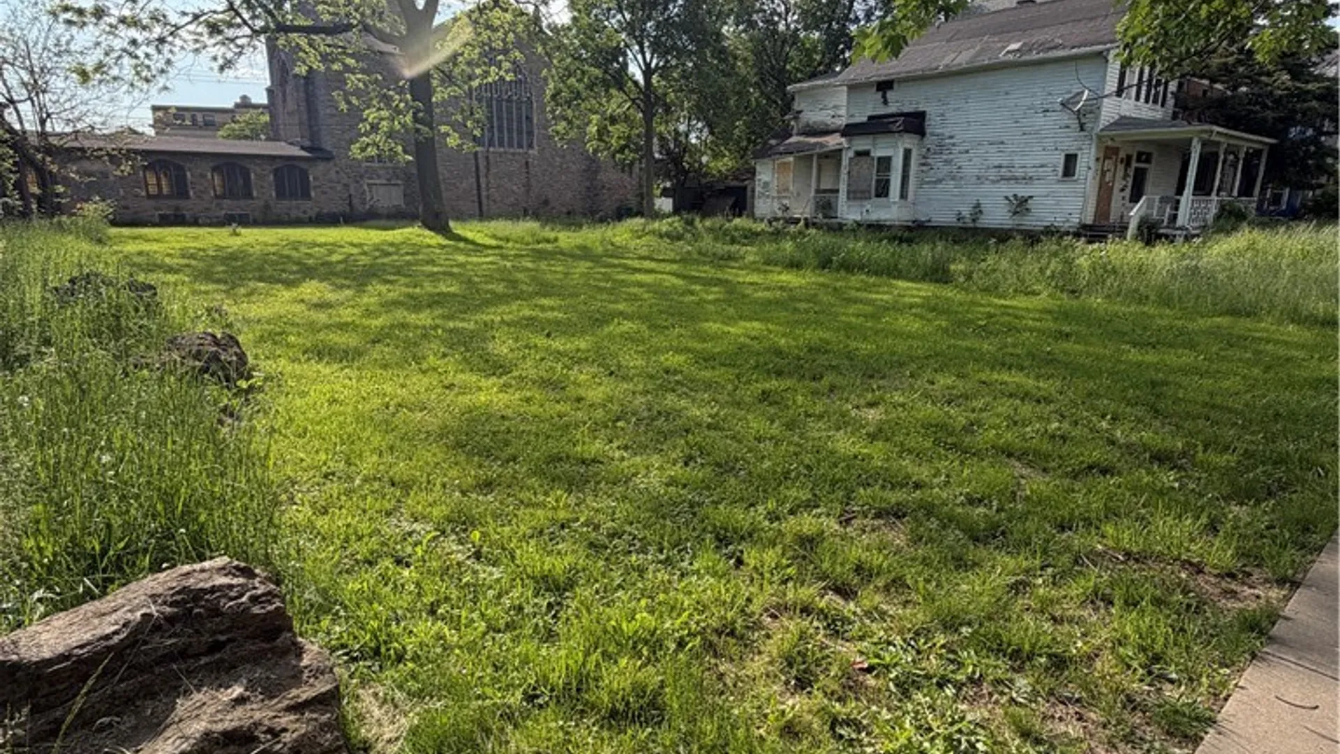 Property at 736 8th Street, Niagara Falls, NY 14301 3
