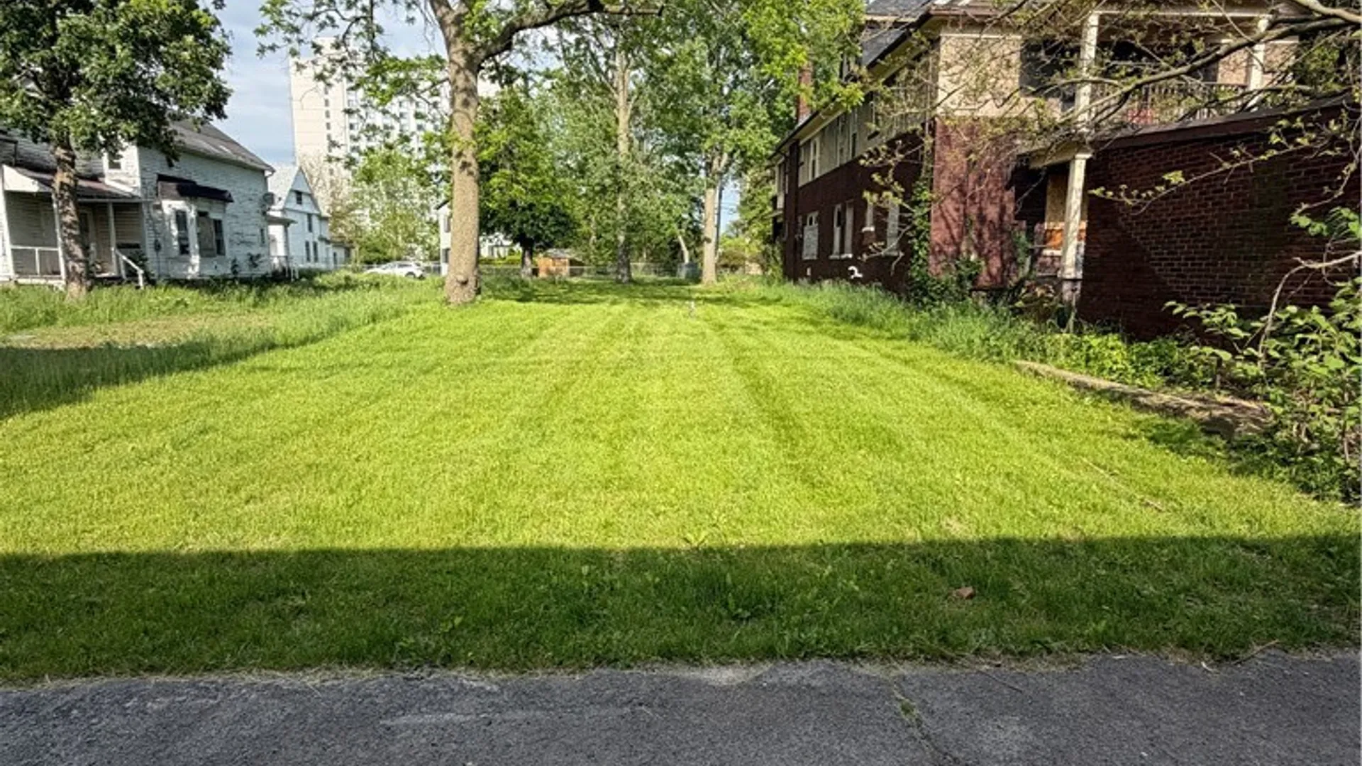 Property at 736 8th Street, Niagara Falls, NY 14301 4