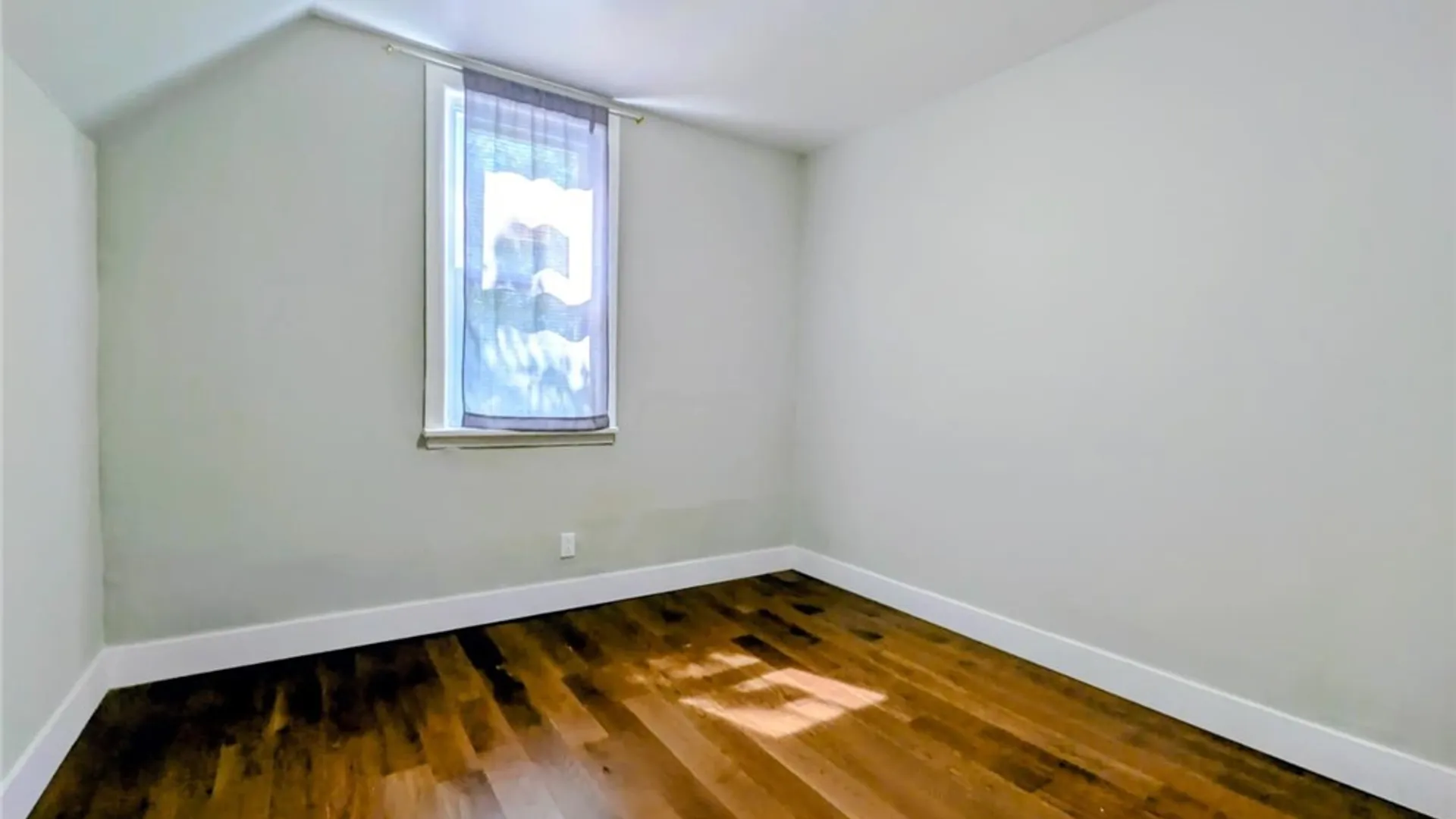 Property at 284 Hazelwood Avenue, Buffalo, NY 14215 14