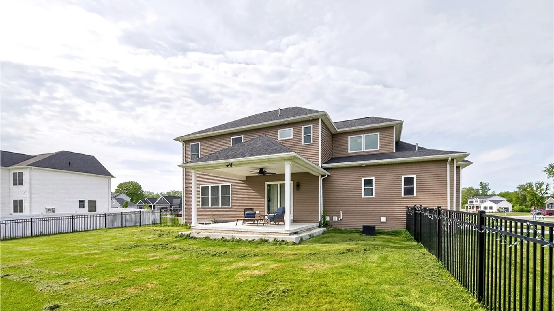 Property at 4 Wentworth Drive, Orchard Park, NY 14127 42