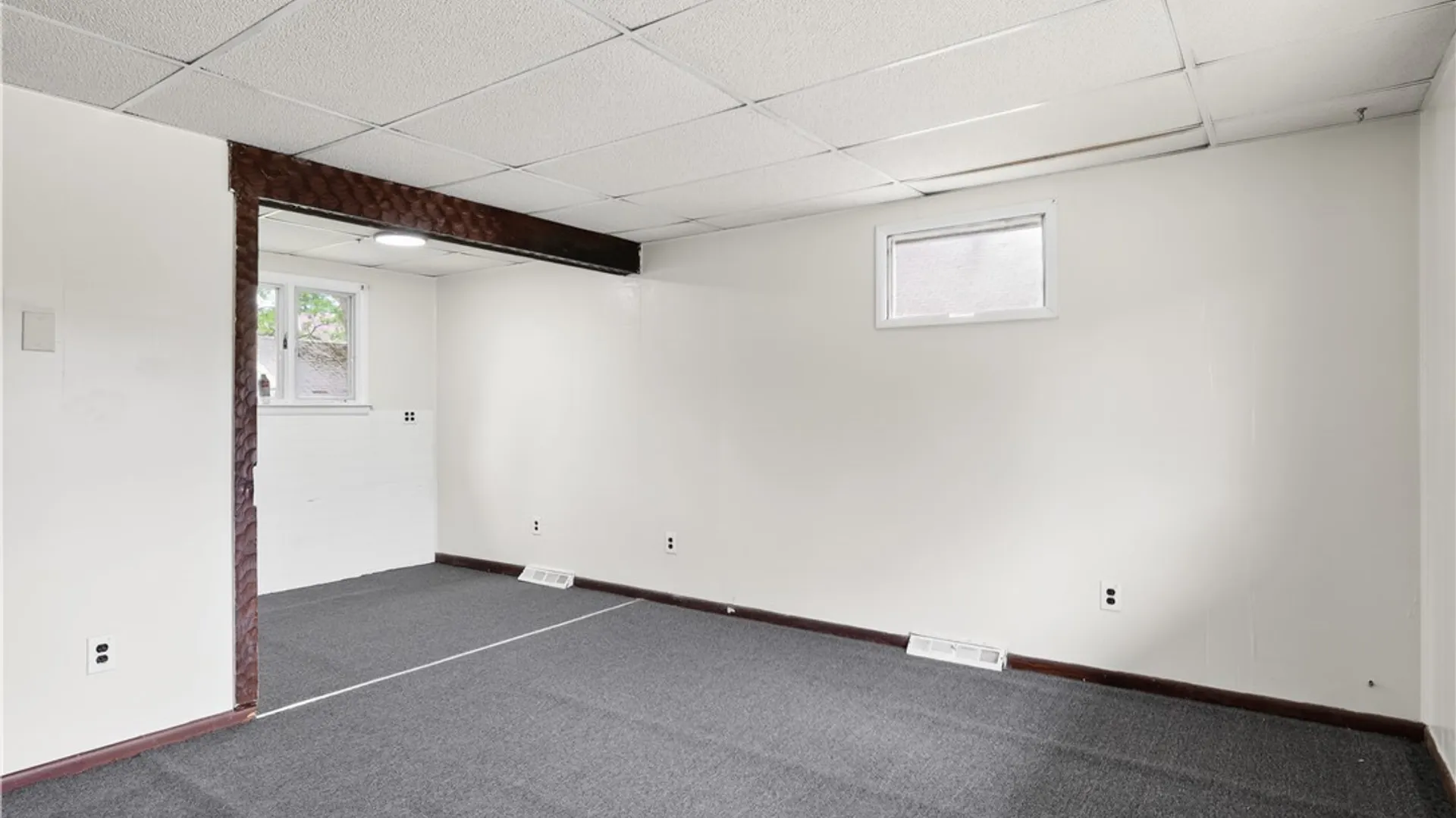 Property at 1890 Linwood Avenue, Niagara Falls, NY 14305 24