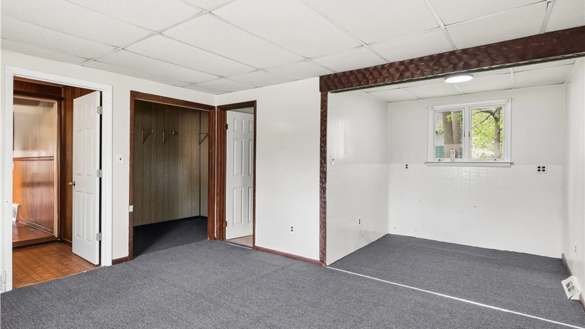 Property at 1890 Linwood Avenue, Niagara Falls, NY 14305 25
