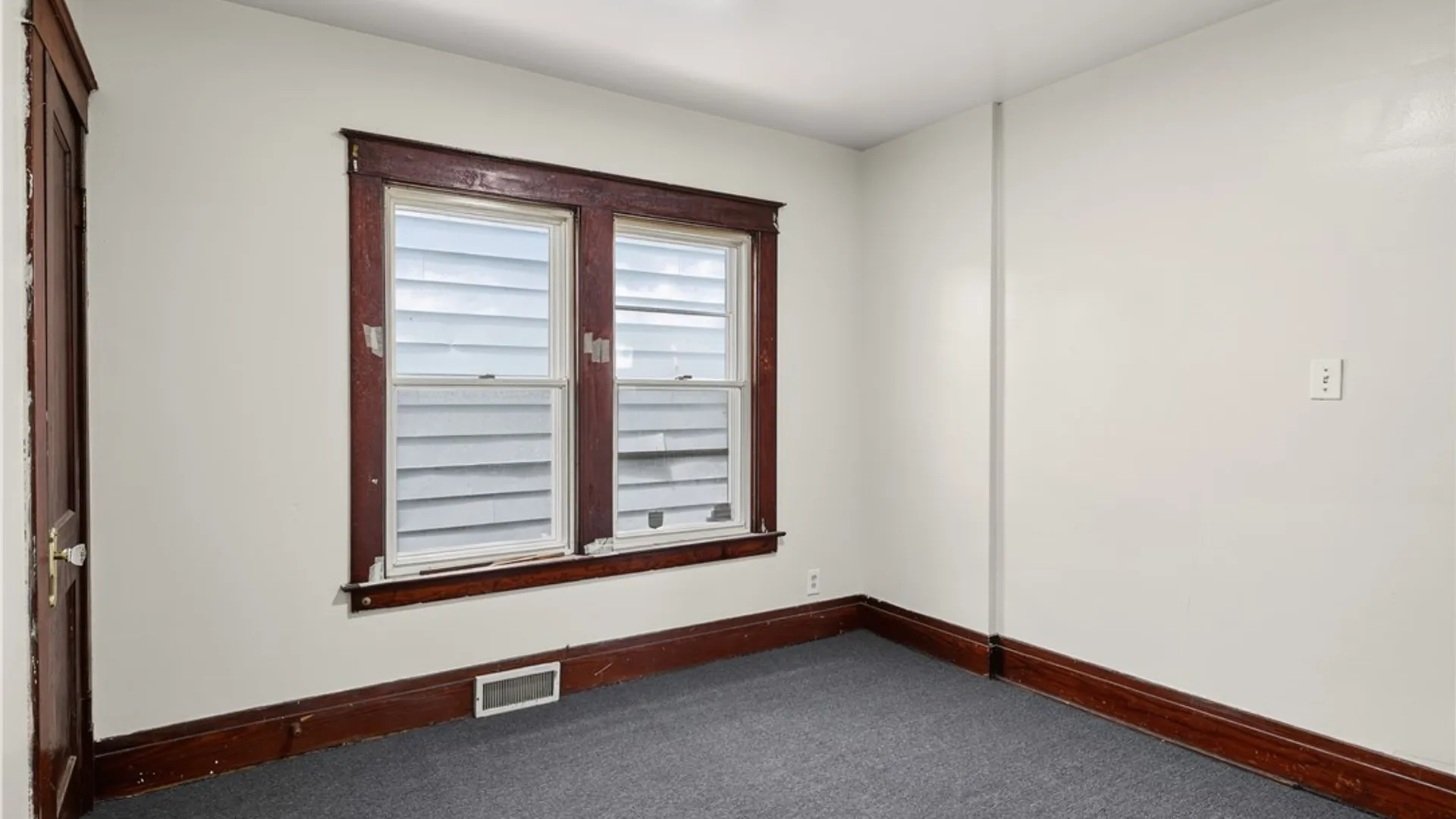 Property at 1890 Linwood Avenue, Niagara Falls, NY 14305 31
