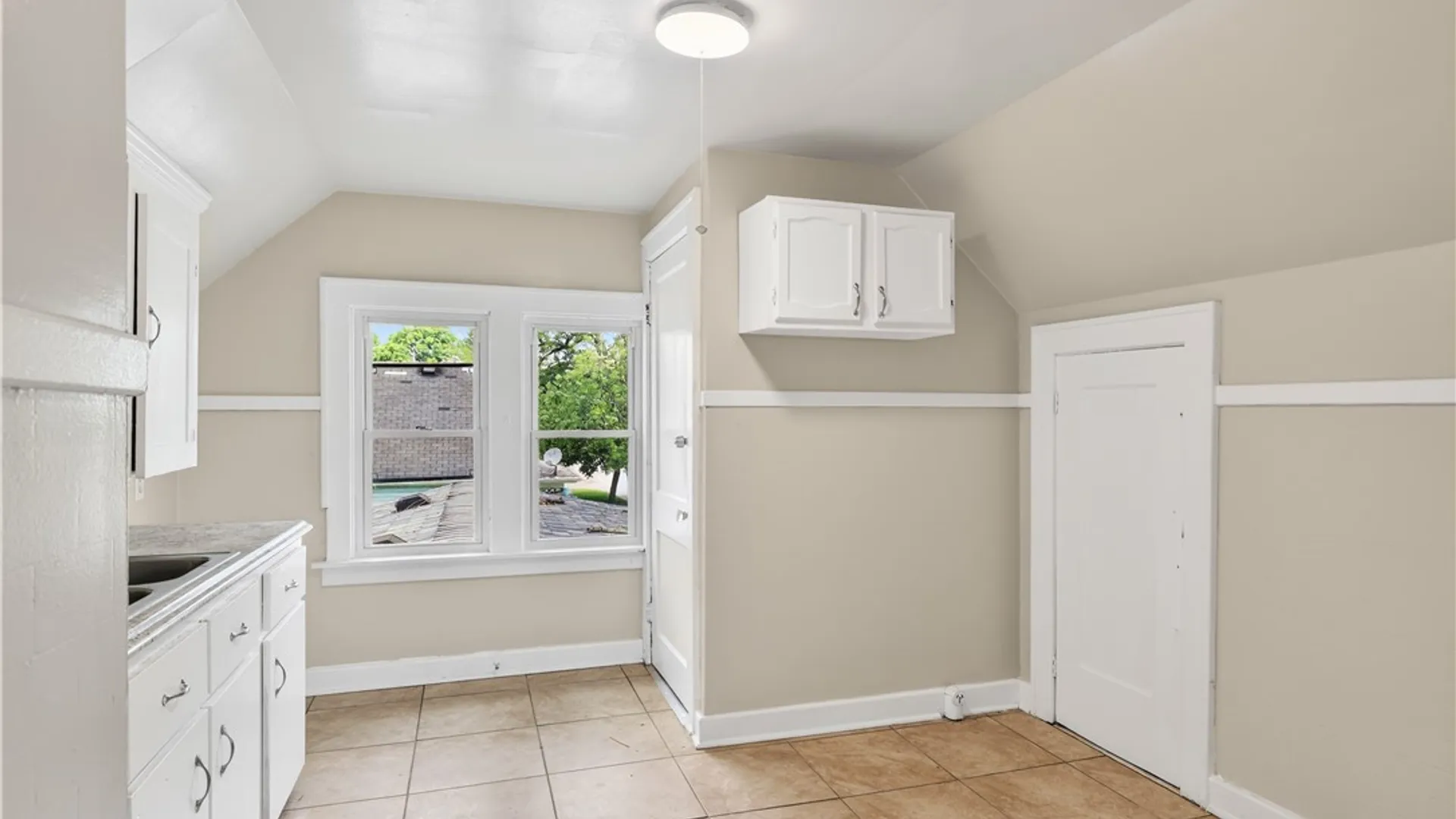 Property at 1890 Linwood Avenue, Niagara Falls, NY 14305 5