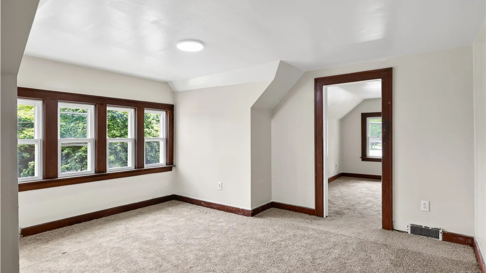 Property at 1890 Linwood Avenue, Niagara Falls, NY 14305 7