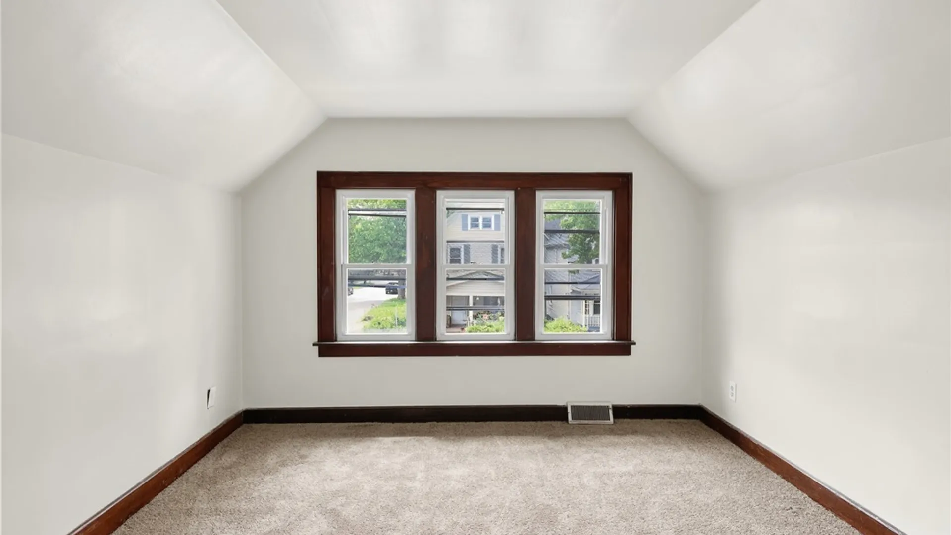 Property at 1890 Linwood Avenue, Niagara Falls, NY 14305 8