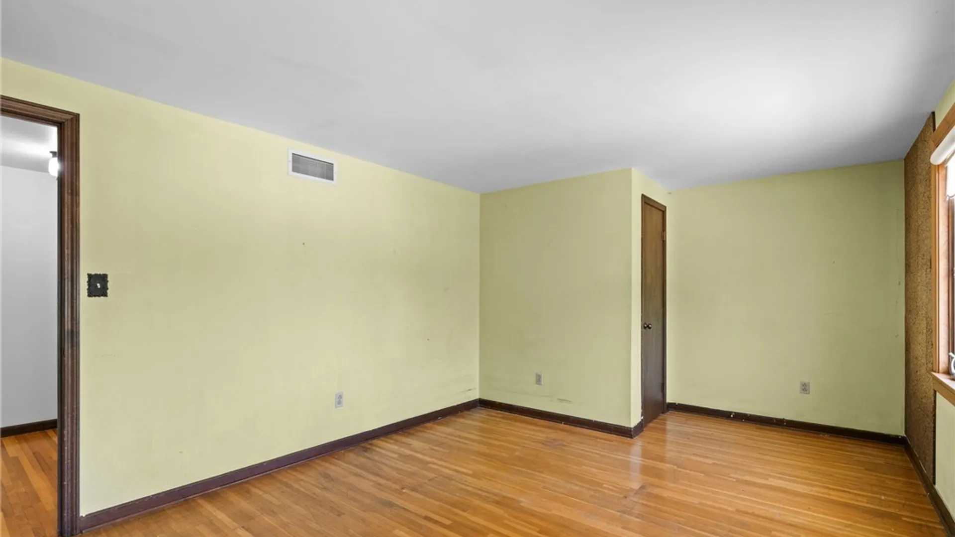 Property at 200 Foxpoint, Amherst, NY 14221 27
