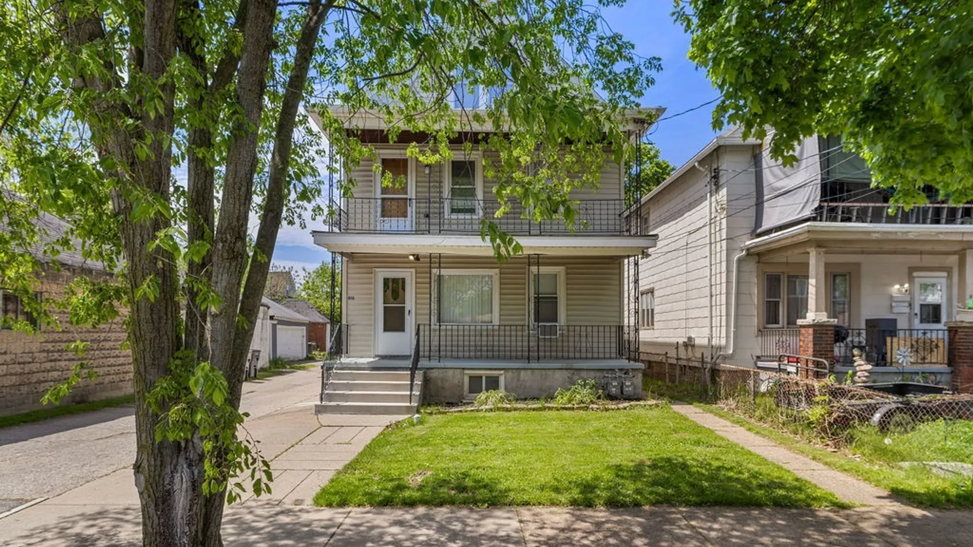Property at 816 22nd Street, Niagara Falls, NY 14301 2