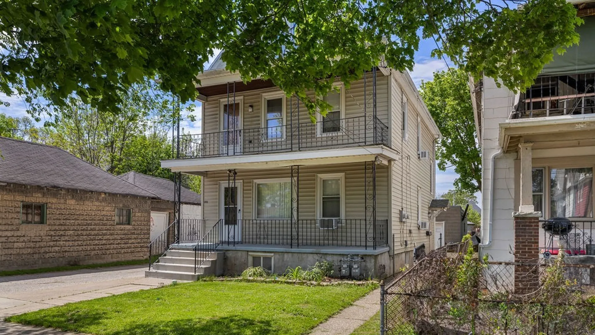 Property at 816 22nd Street, Niagara Falls, NY 14301 3