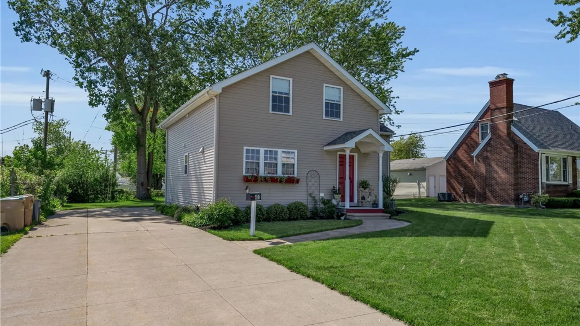 Property at 402 Cayuga Road, Cheektowaga, NY 14225 4