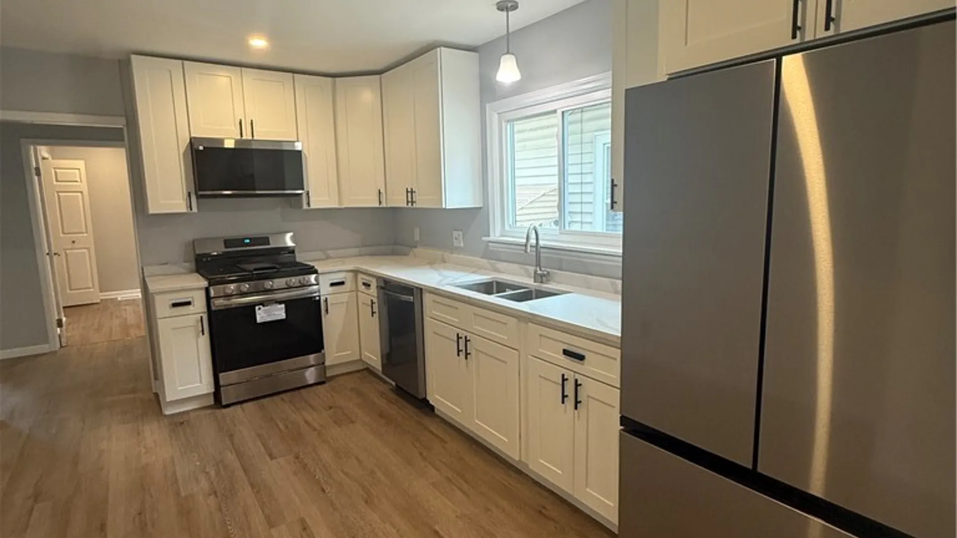 Property at 350 Barnard Street, Buffalo, NY 14206 5