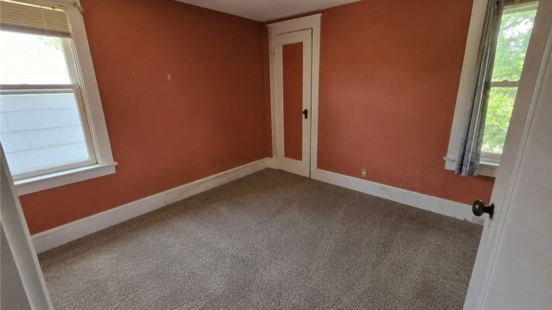 Property at 147 W Winspear Avenue, Buffalo, NY 14214 5
