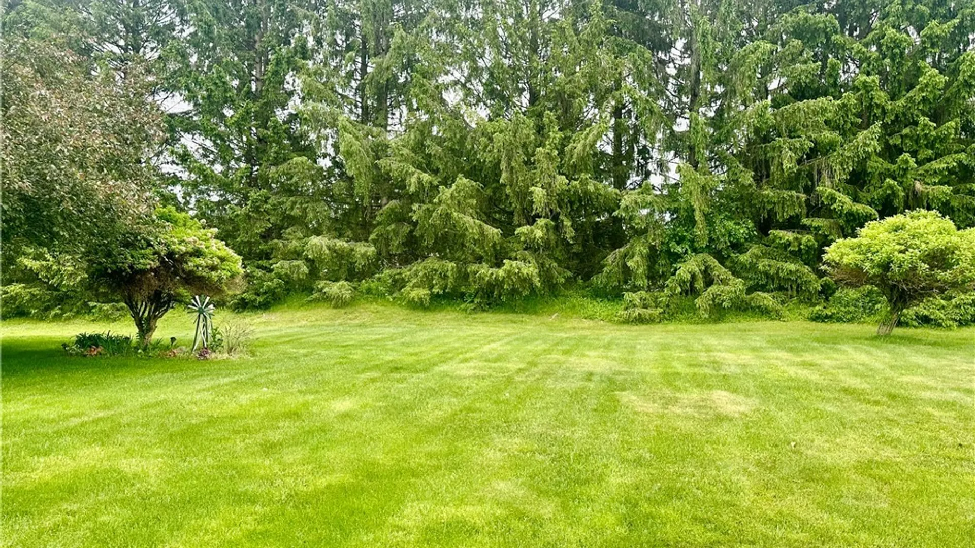 Property at 545 Weaver Court, Deerfield, NY 13502 6