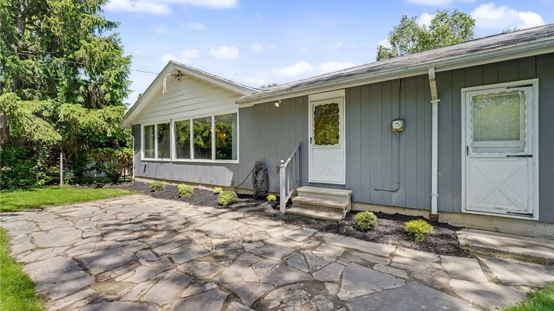 Property at 249 W Maplemere Road, Amherst, NY 14221 7