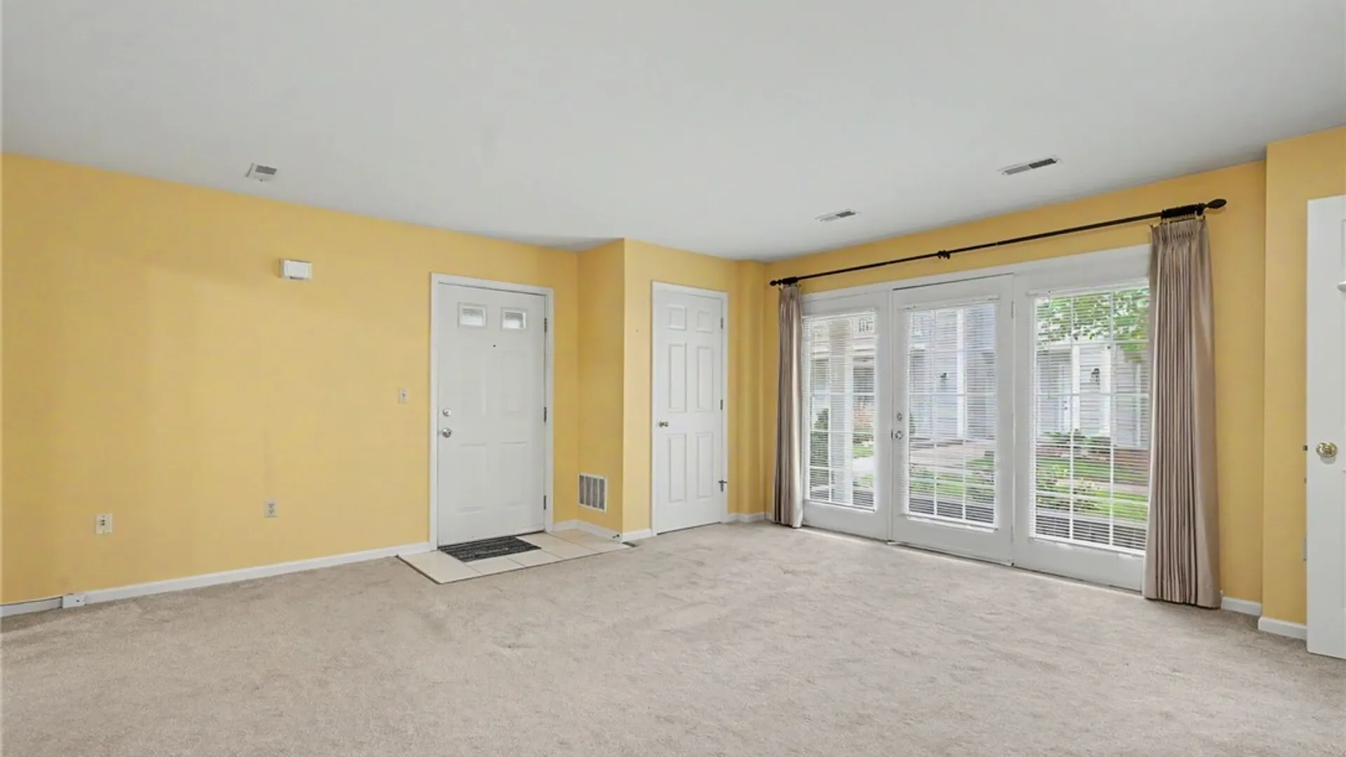 Property at 2755 N Forest Road, Amherst, NY 14068 5