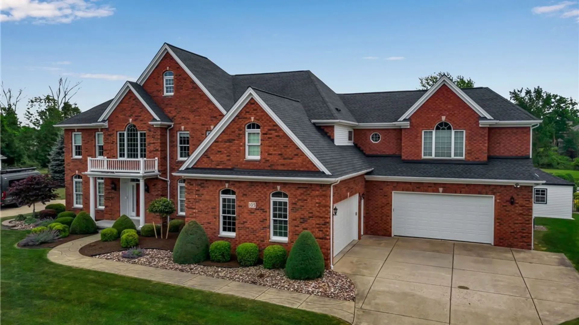 Property at 105 Promenade Lane, Amherst, NY 14221 2