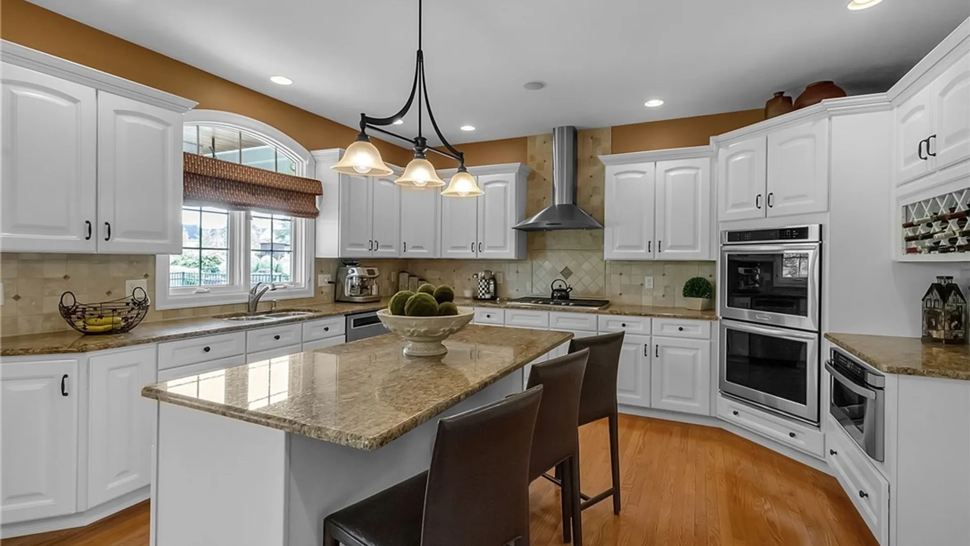Property at 105 Promenade Lane, Amherst, NY 14221 8