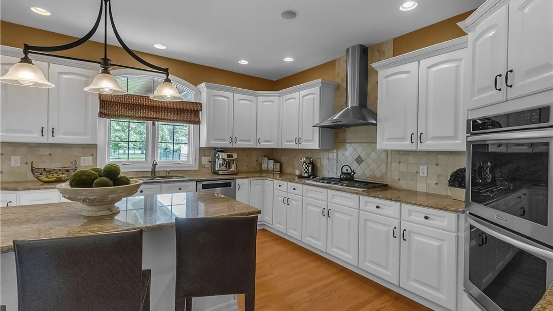 Property at 105 Promenade Lane, Amherst, NY 14221 9