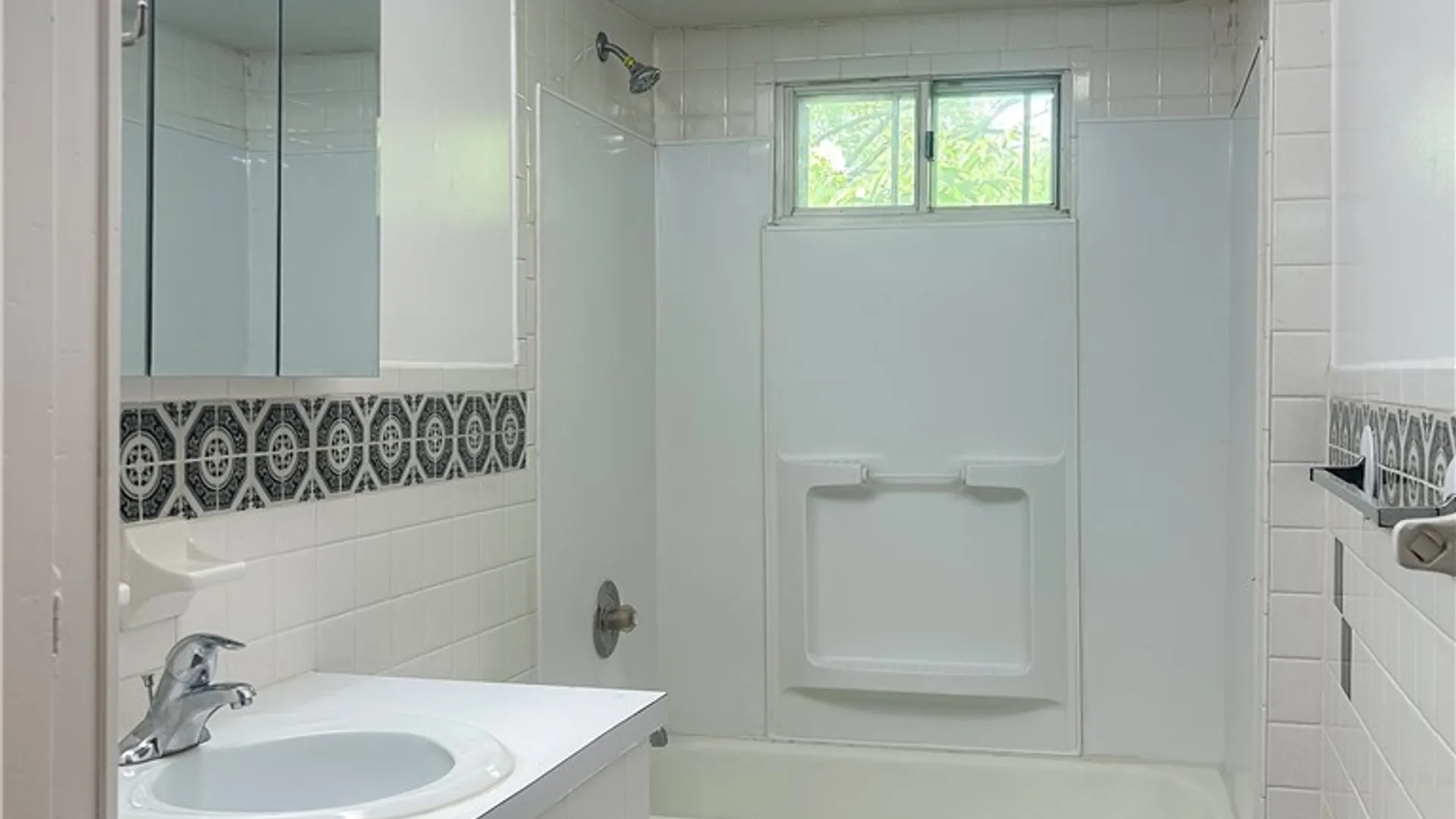 Property at 389 Lillian Avenue, Syracuse, NY 13206 11