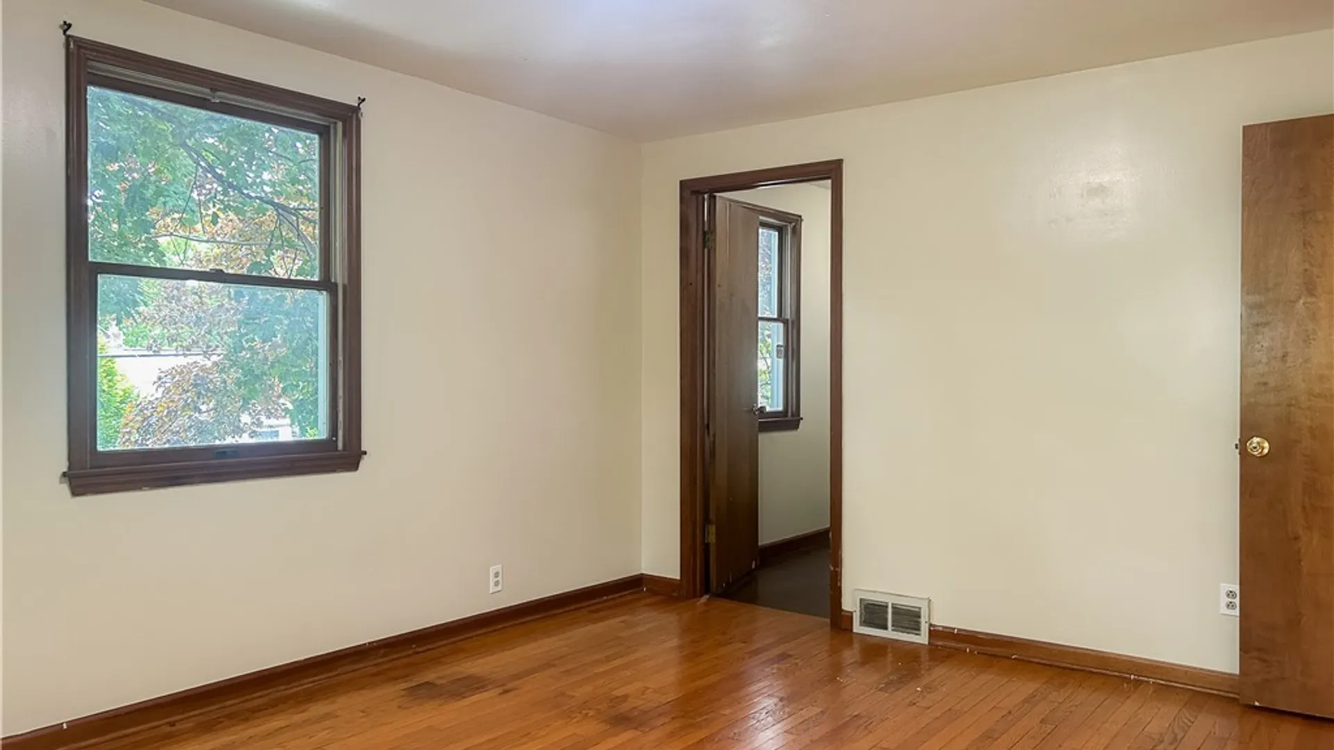 Property at 389 Lillian Avenue, Syracuse, NY 13206 12
