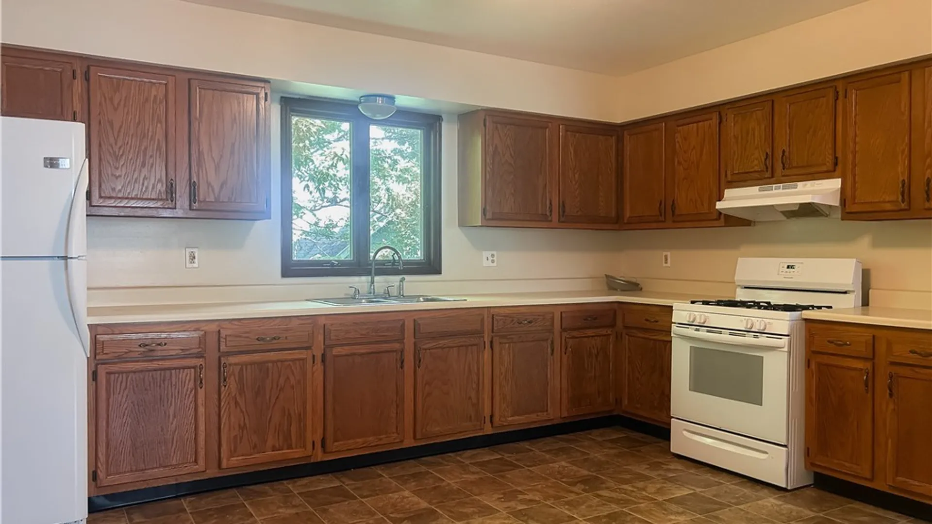Property at 389 Lillian Avenue, Syracuse, NY 13206 4