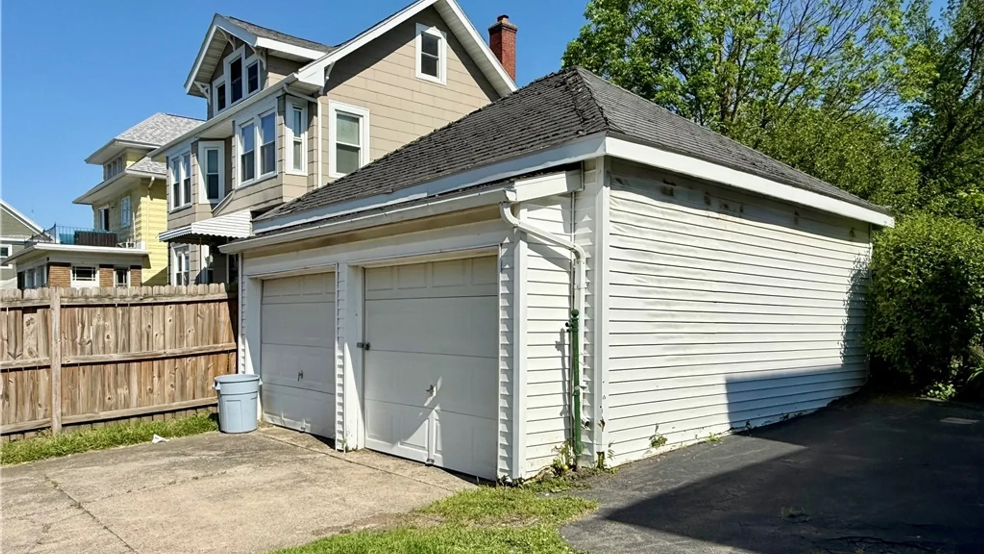Property at 206 Saranac Avenue, Buffalo, NY 14216 4