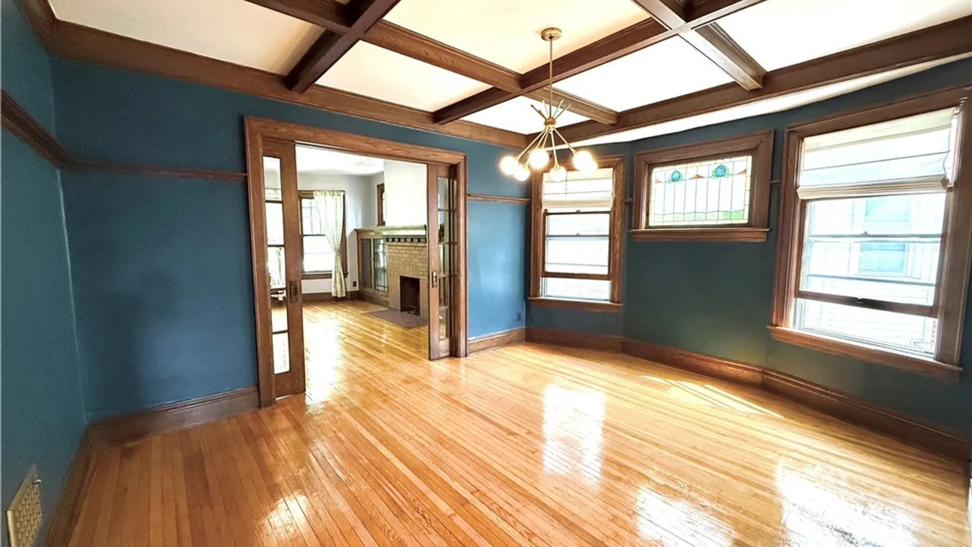 Property at 118 Ashland Avenue, Buffalo, NY 14222 4