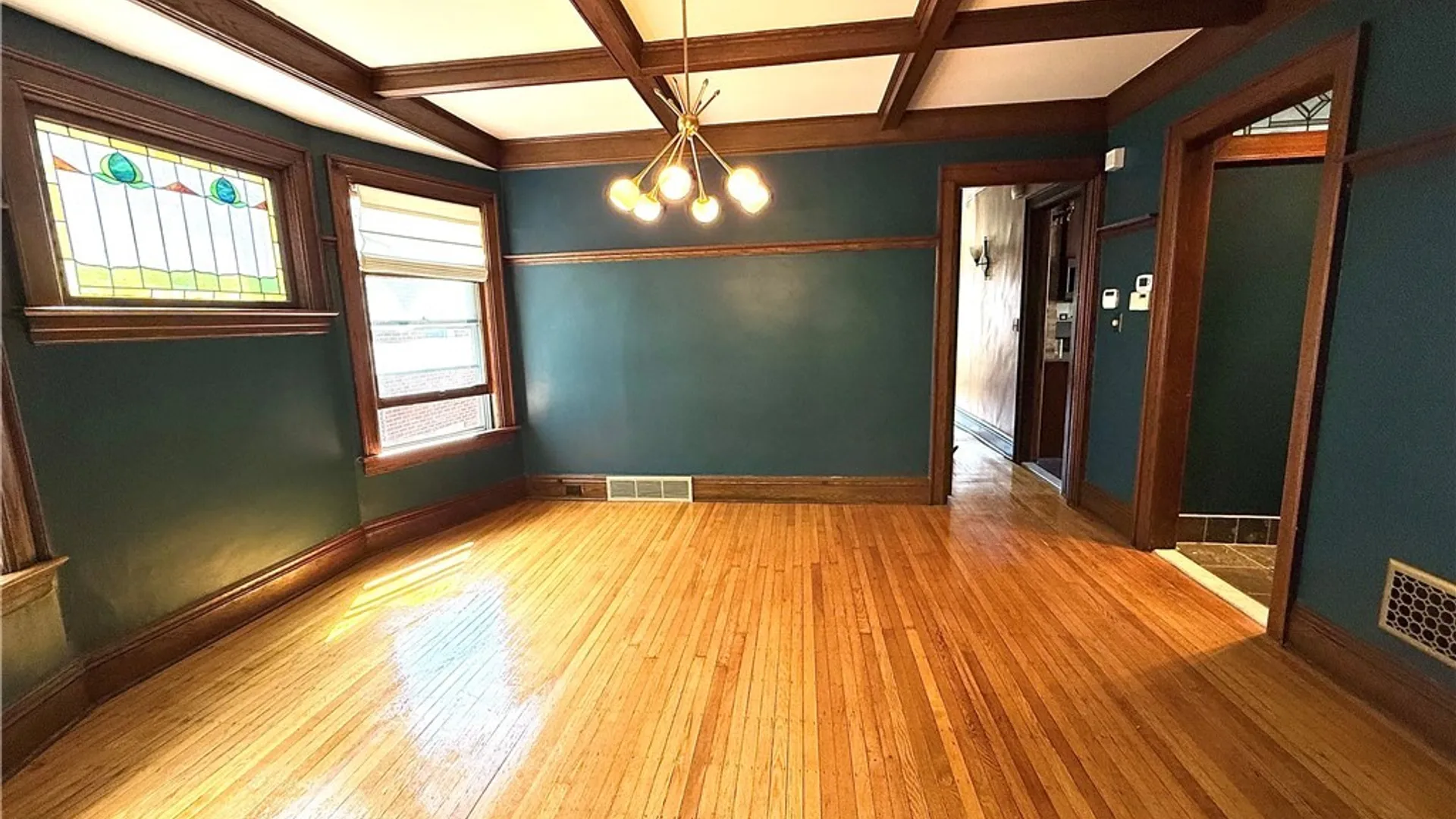 Property at 118 Ashland Avenue, Buffalo, NY 14222 5