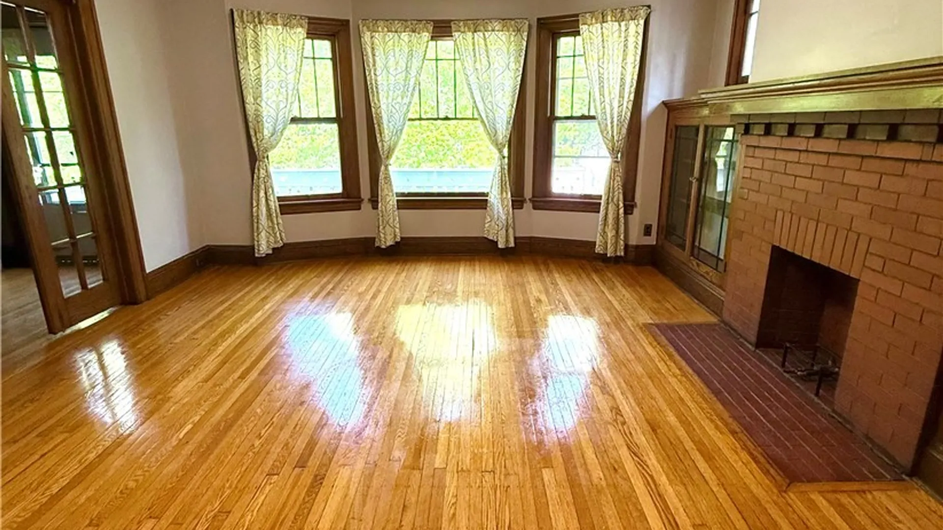 Property at 118 Ashland Avenue, Buffalo, NY 14222 6