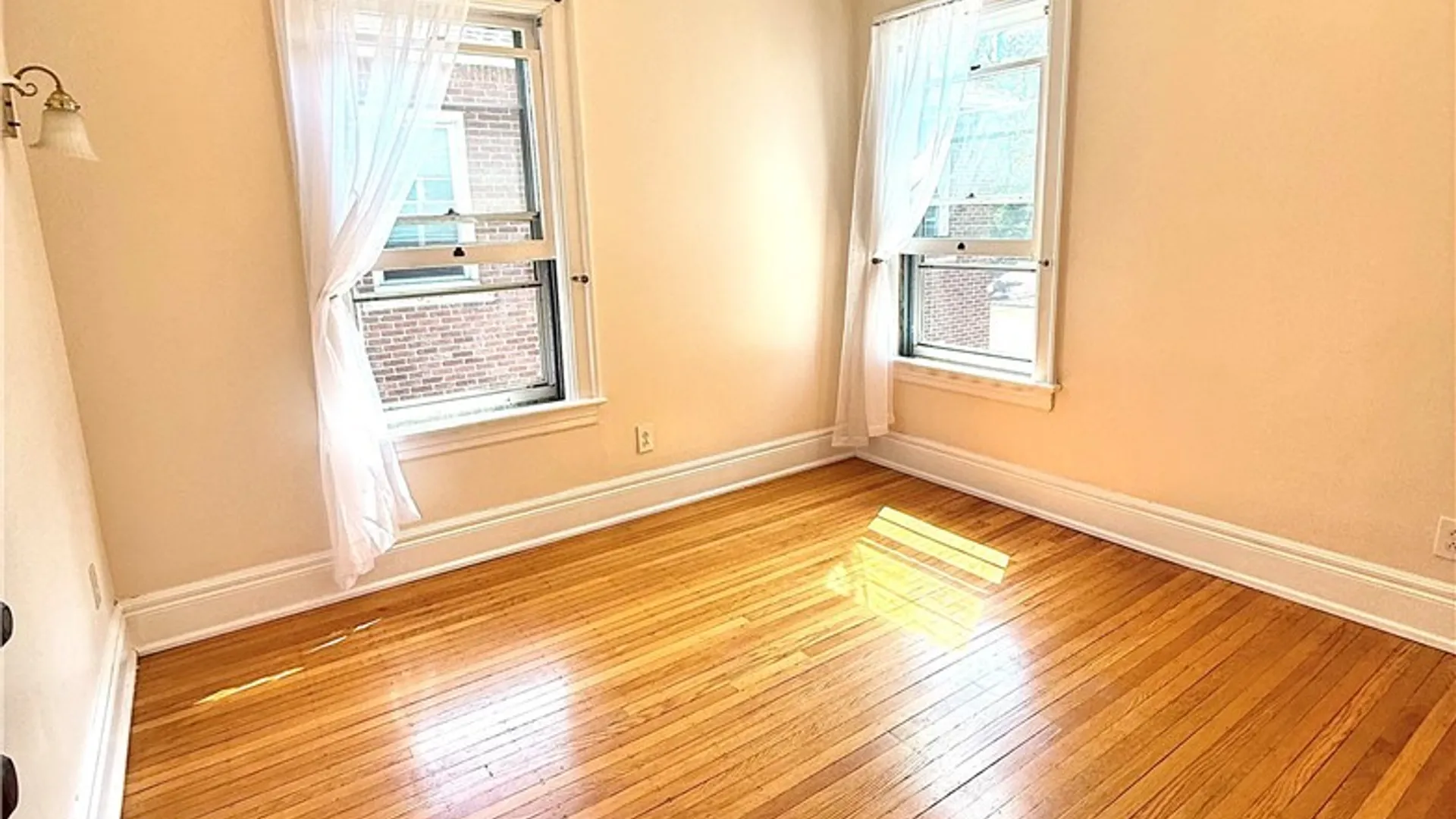 Property at 118 Ashland Avenue, Buffalo, NY 14222 7