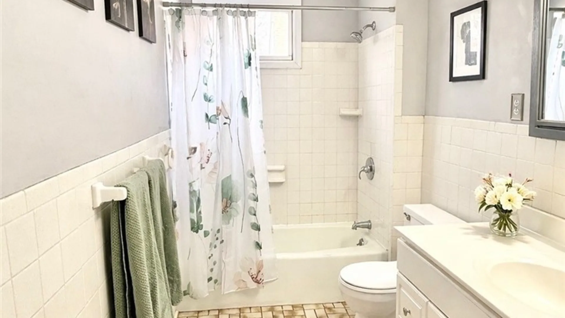 Property at 118 Ashland Avenue, Buffalo, NY 14222 8