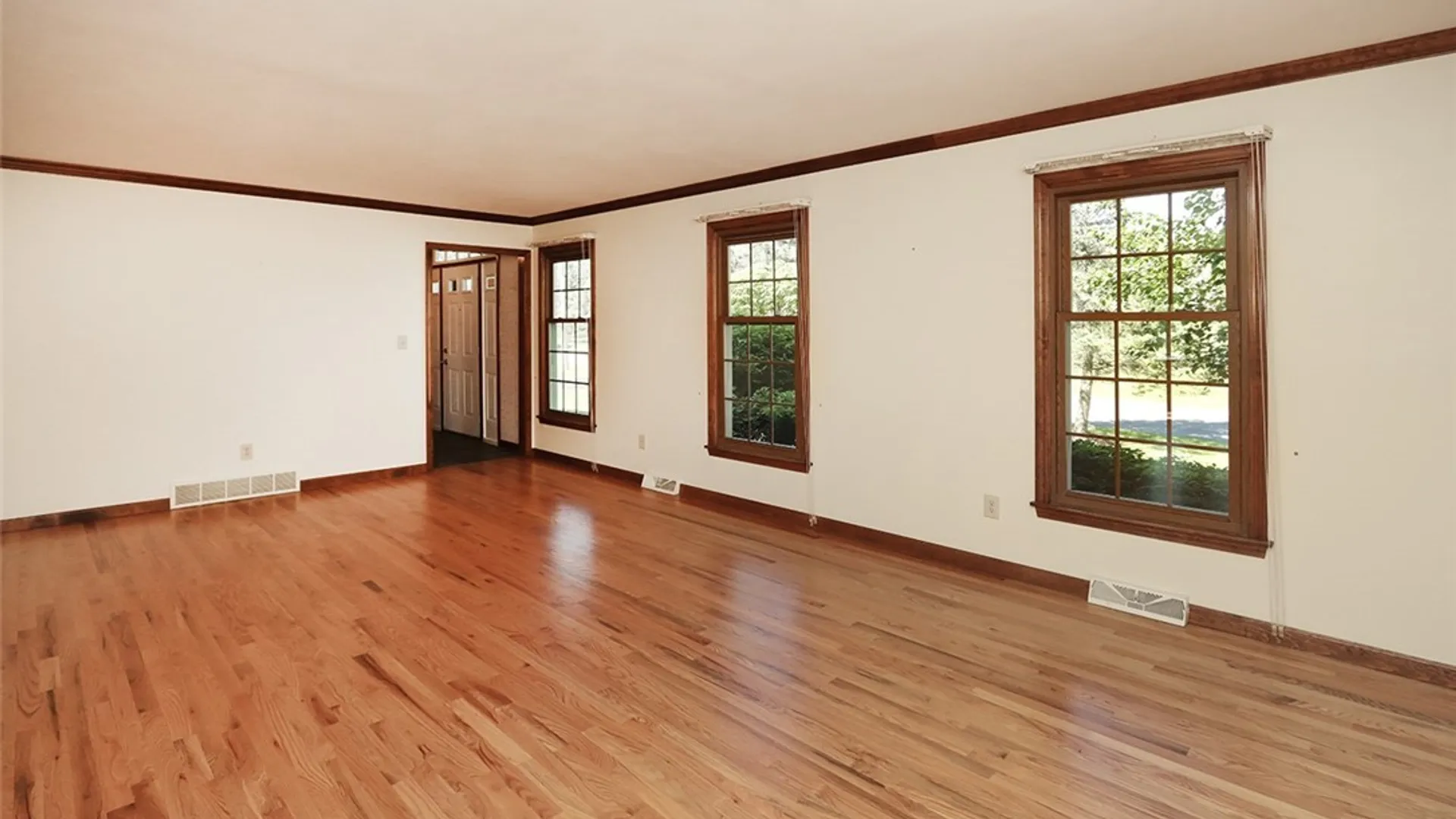 Property at 5180 Fairlawn Drive, Manlius, NY 13066 2