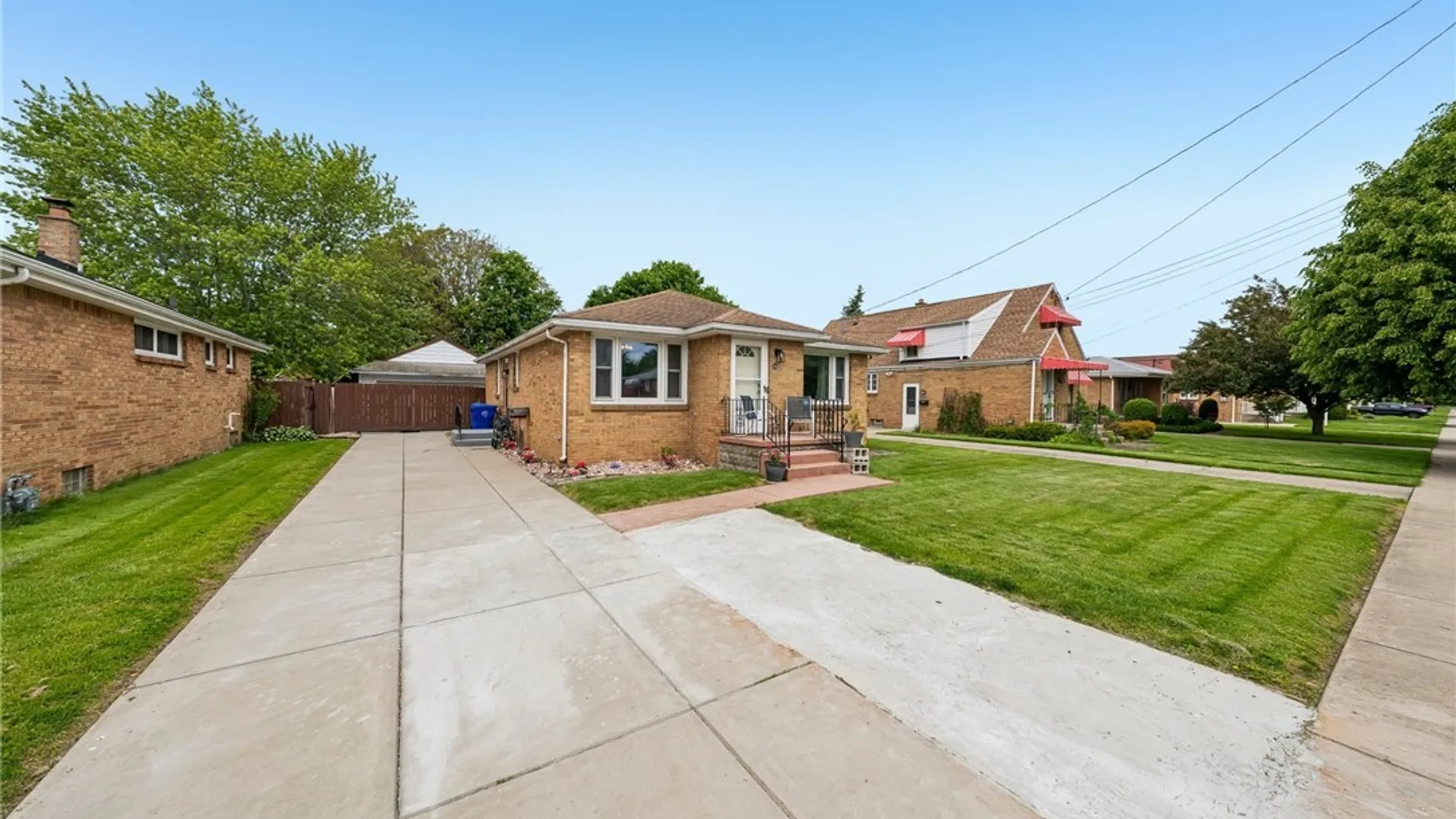 Property at 216 Collins Avenue, West Seneca, NY 14224 3