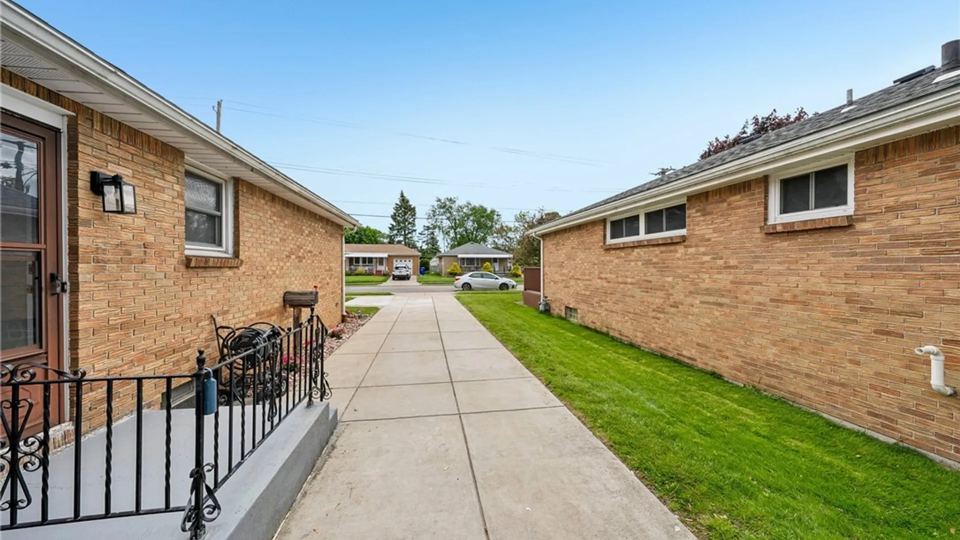 Property at 216 Collins Avenue, West Seneca, NY 14224 46