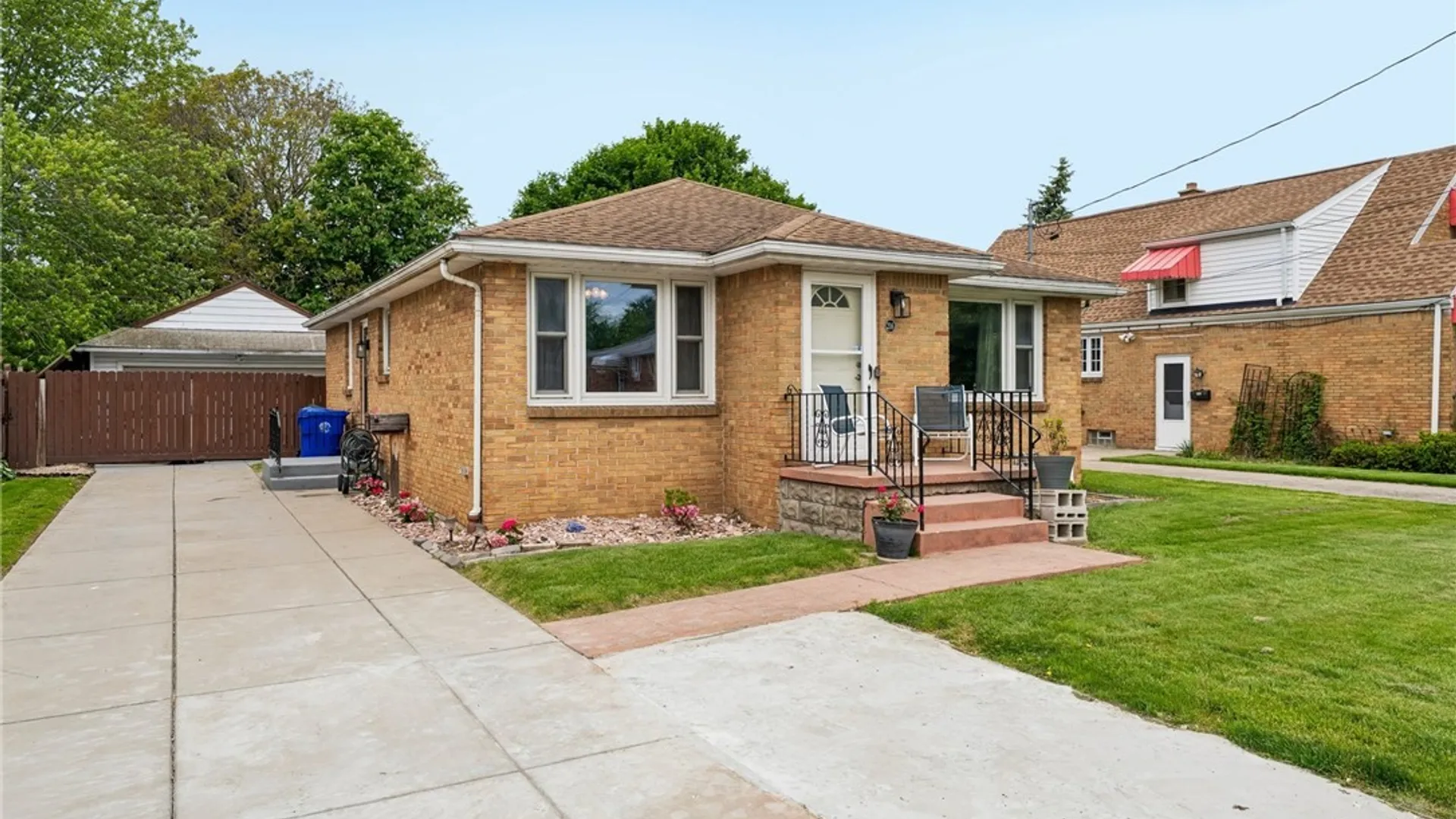 Property at 216 Collins Avenue, West Seneca, NY 14224 5