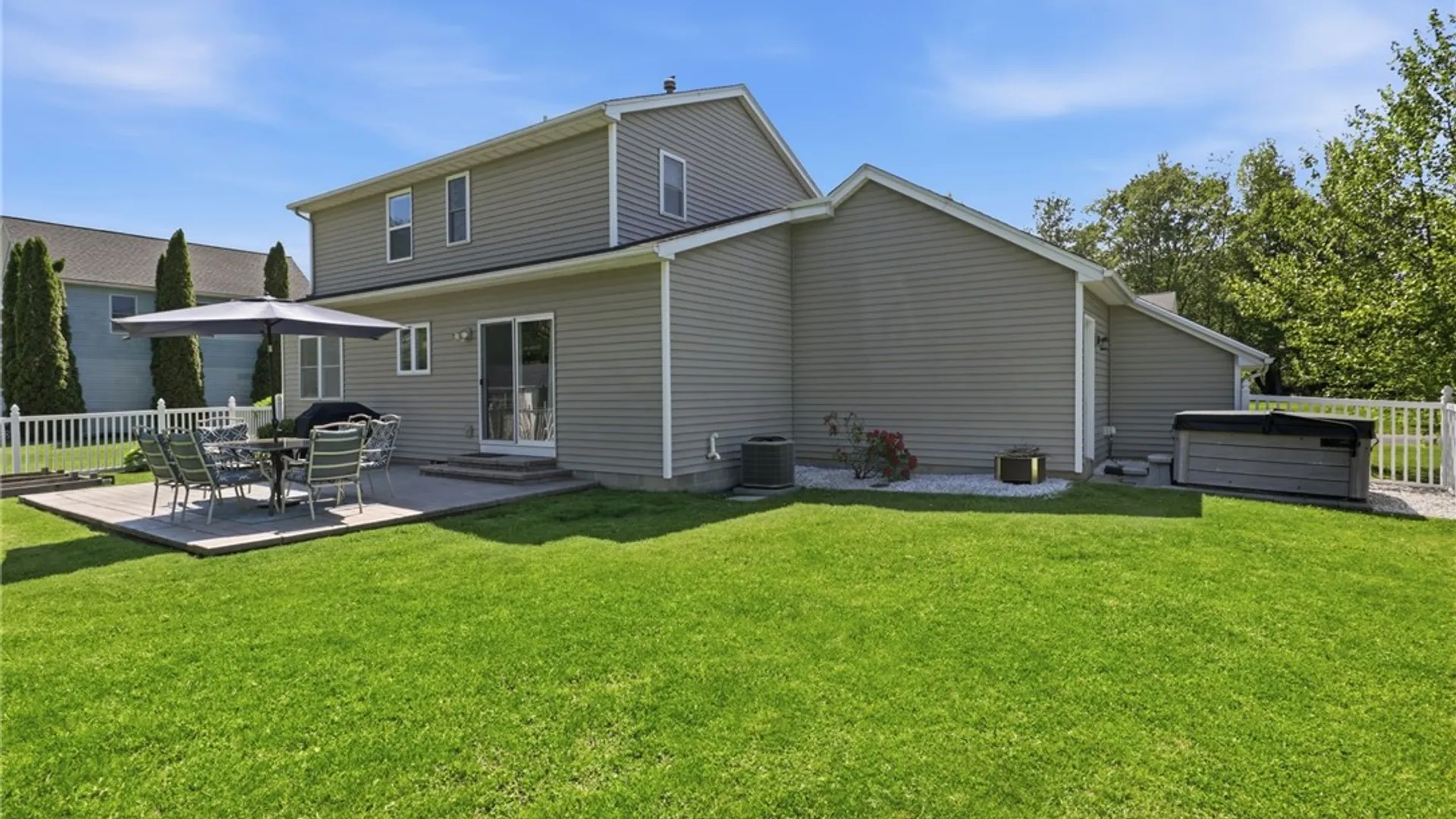 Property at 1064 Fawn Wood Drive, Webster, NY 14580 38