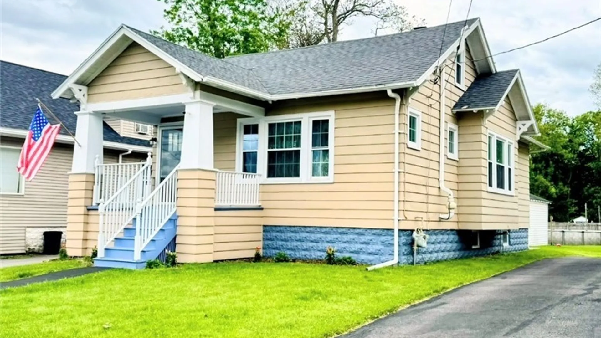 Property at 104 Wells Place, Utica, NY 13502 2