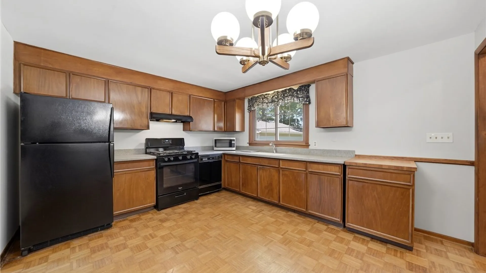 Property at 34 Crescent Drive, Newstead, NY 14001 13