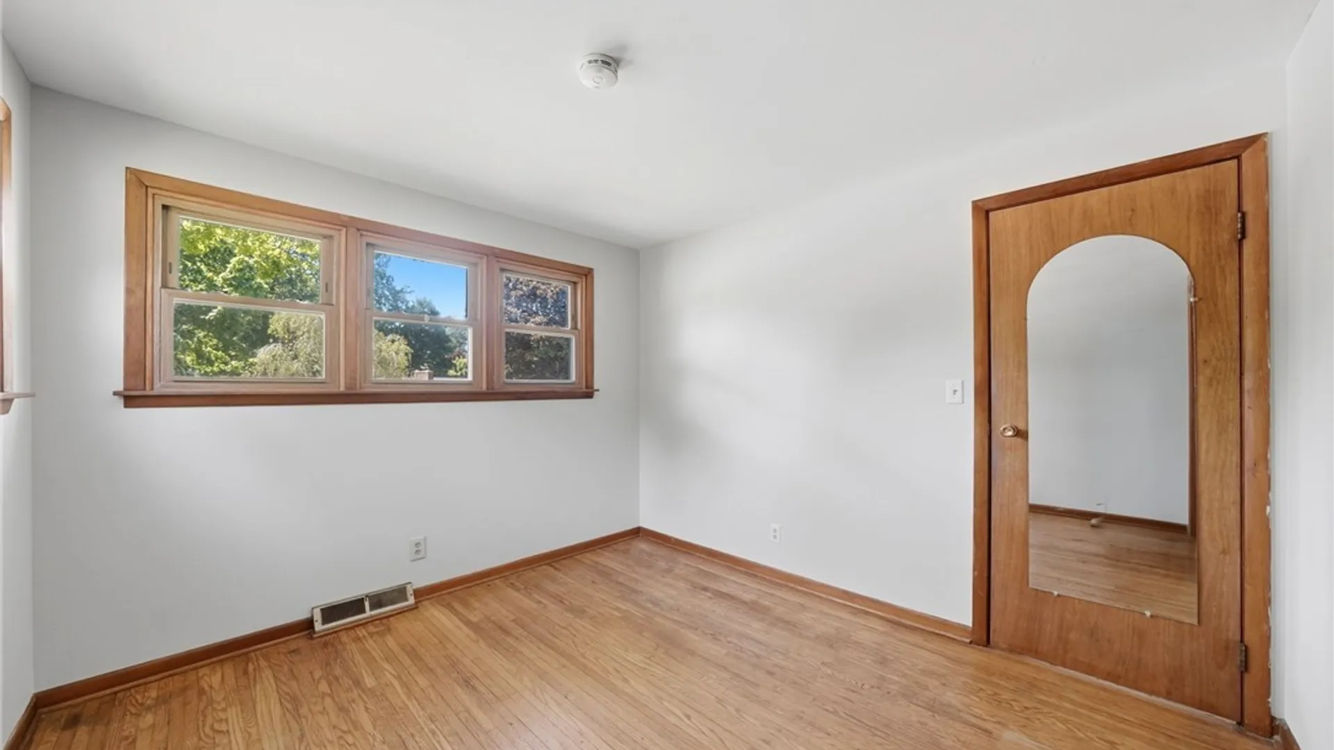 Property at 34 Crescent Drive, Newstead, NY 14001 23