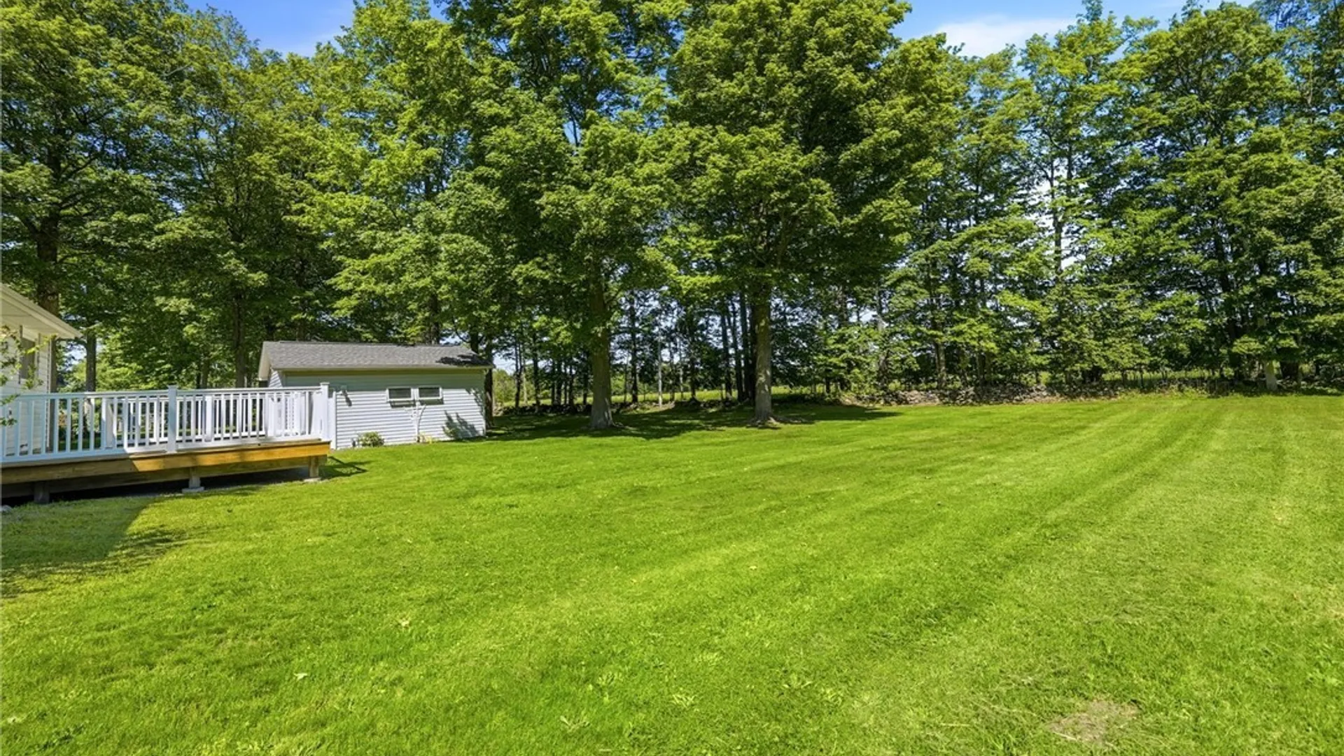 Property at 34 Crescent Drive, Newstead, NY 14001 32
