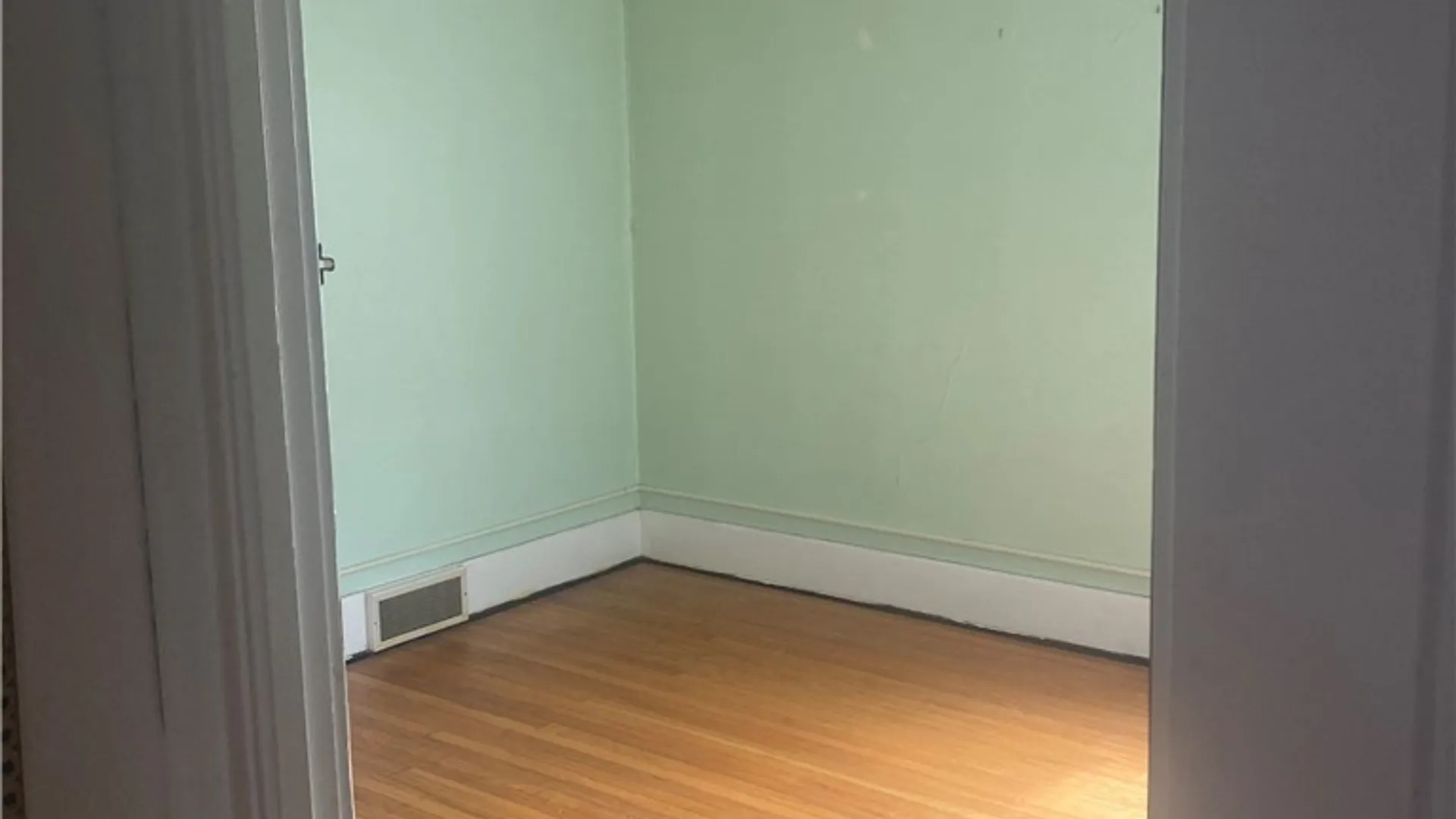 Property at 179 Donaldson Road, Buffalo, NY 14208 8