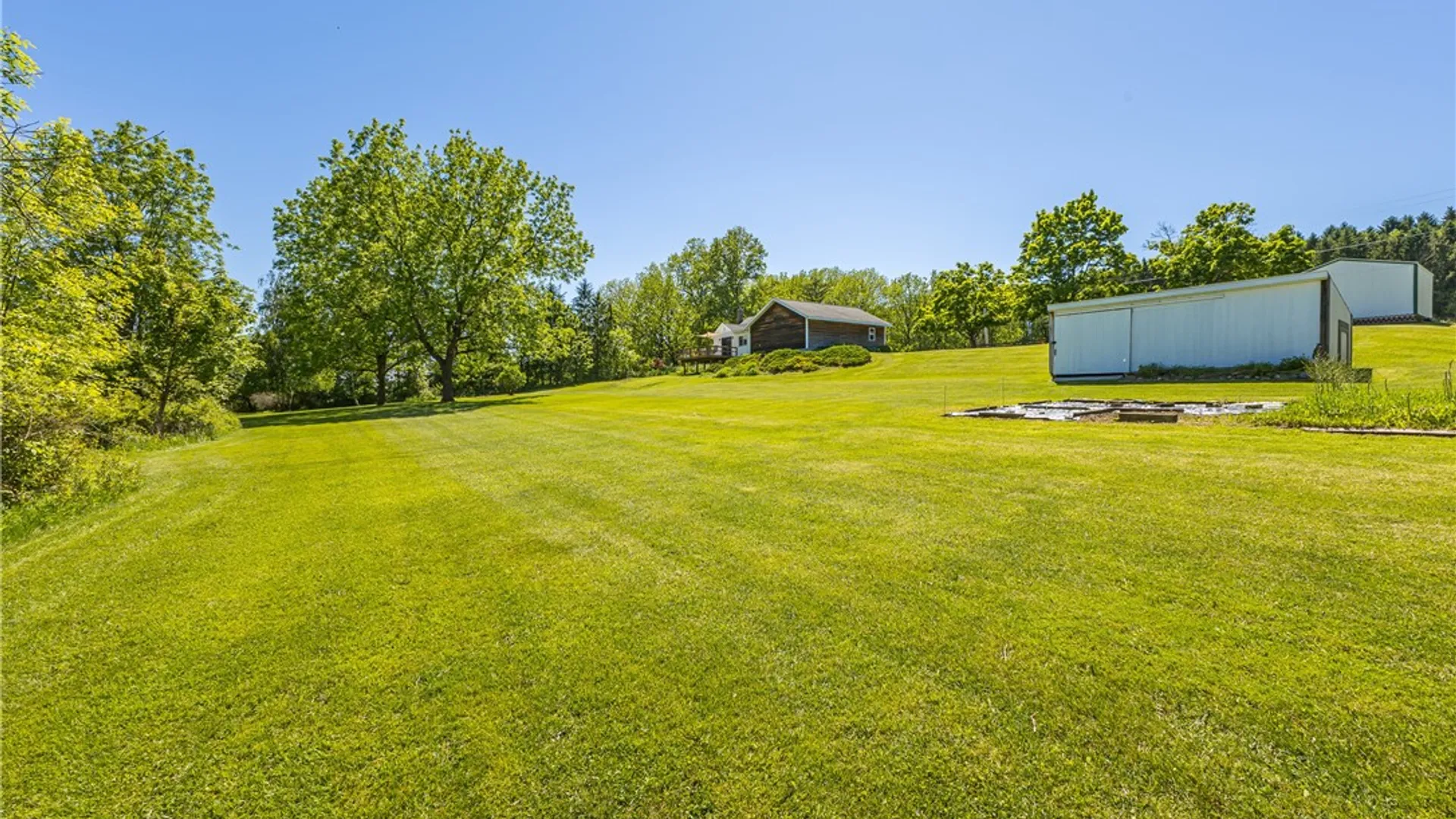 Property at 1014 Cornwall Rd, Palmyra, NY 14522 27