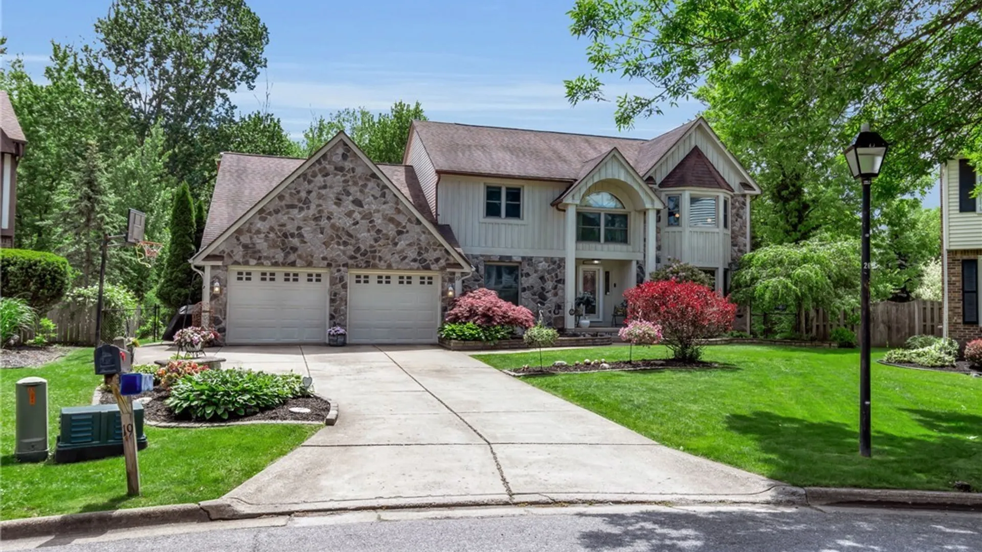 Property at 19 Marshfield Court, Amherst, NY 14068 2