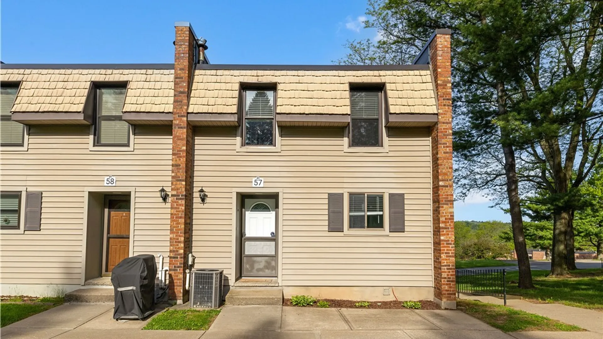 Property at 57 Chestnut Hills, New Hartford, NY 13413 3