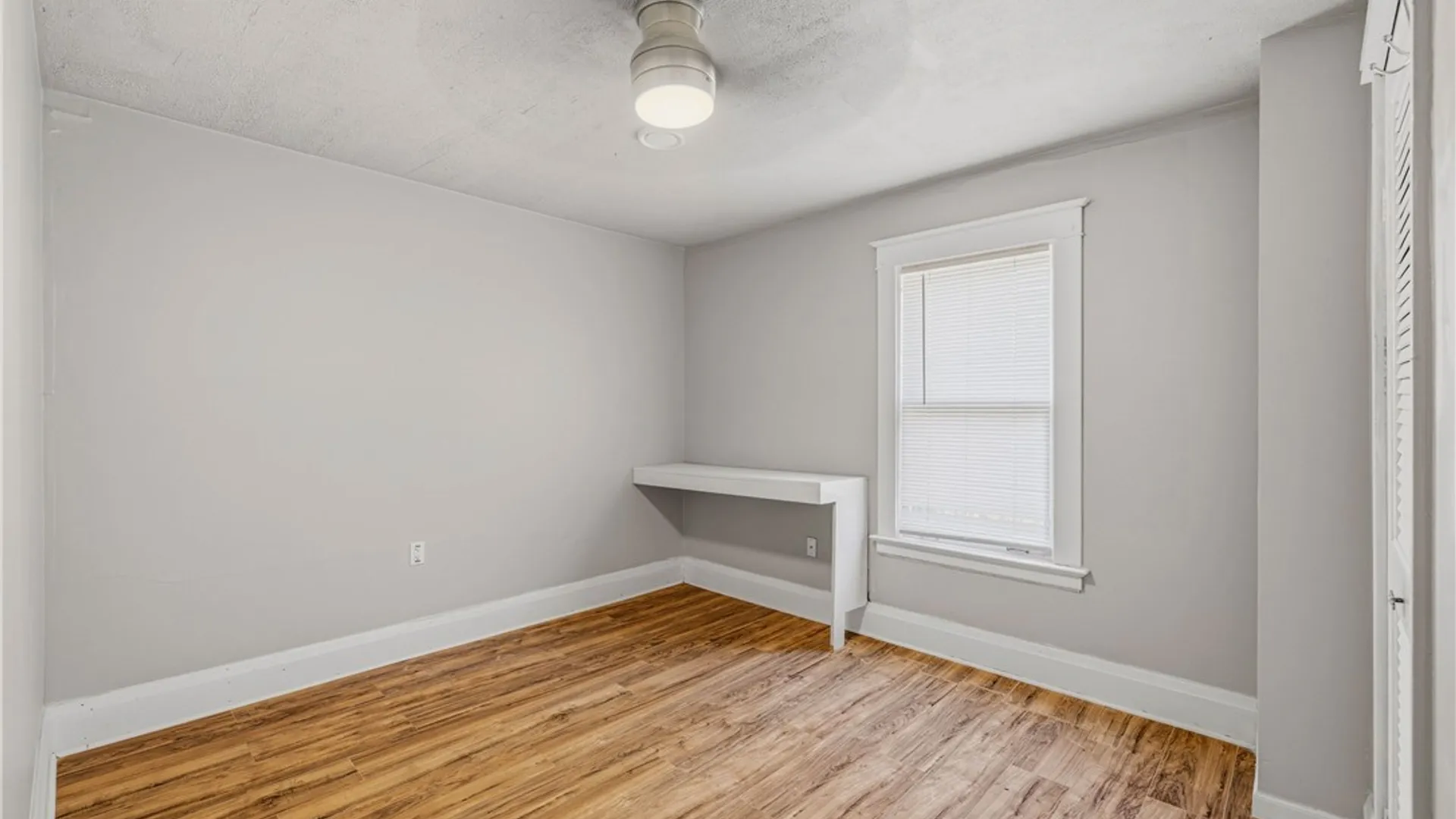 Property at 2526 Walnut Avenue, Niagara Falls, NY 14301 20